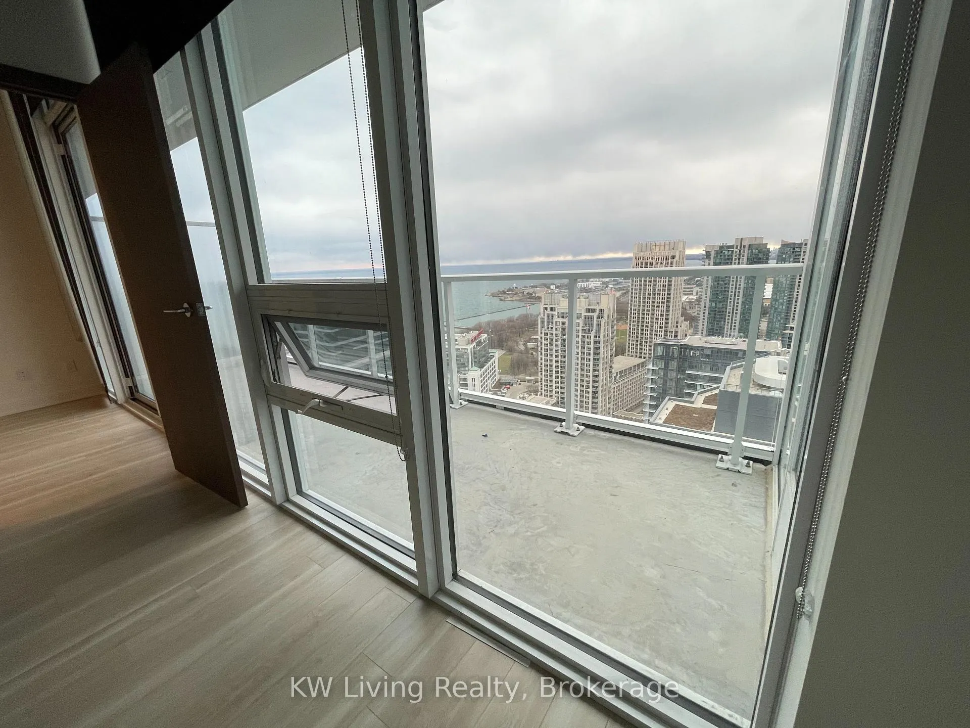 Photo 9 of Unit 4202, 19 Bathurst Street, Toronto, Waterfront Communities — HOMEH