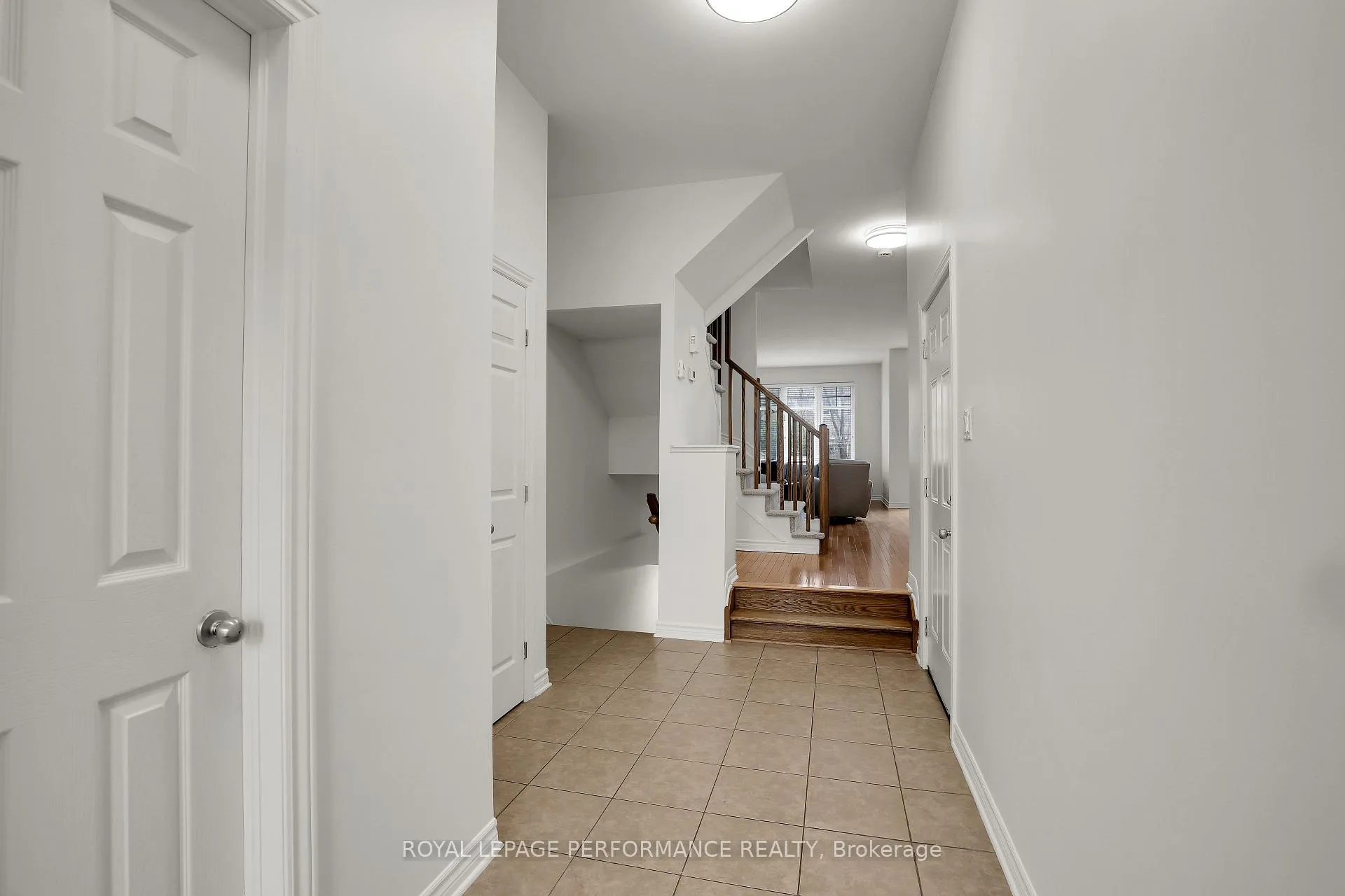 Photo 5 of 181 Bradwell Way, Ottawa, Blossom Park/Kemp Park/Findlay Creek — HOMEH