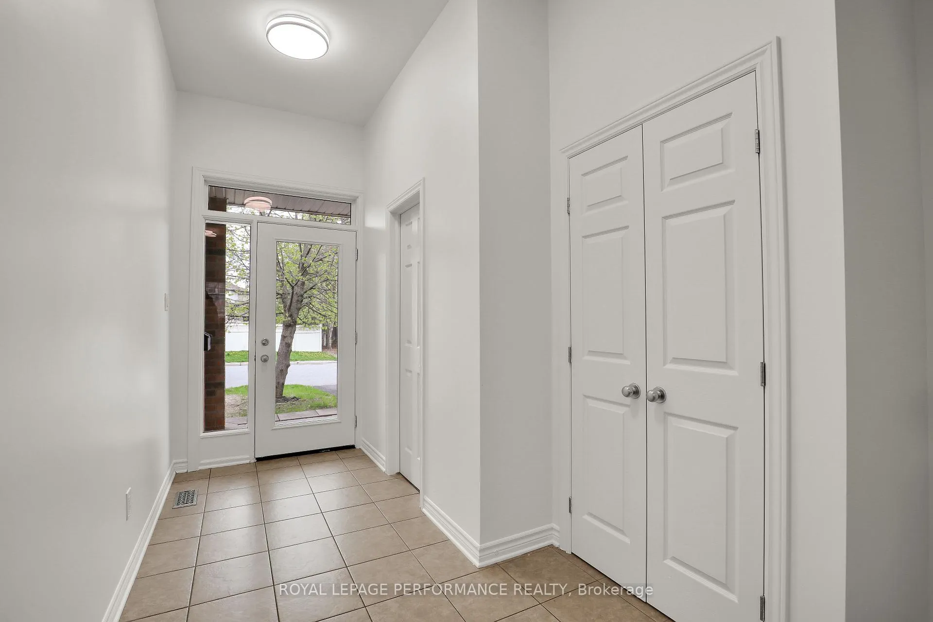 Photo 6 of 181 Bradwell Way, Ottawa, Blossom Park/Kemp Park/Findlay Creek — HOMEH