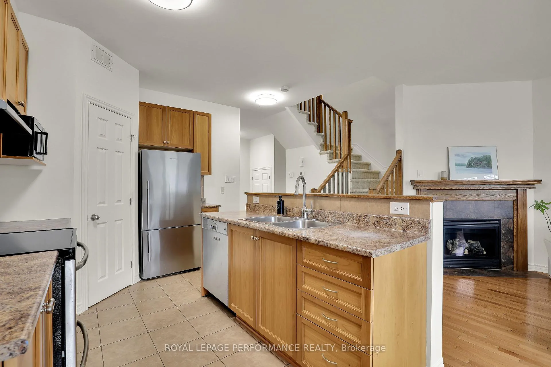 Photo 11 of 181 Bradwell Way, Ottawa, Blossom Park/Kemp Park/Findlay Creek — HOMEH