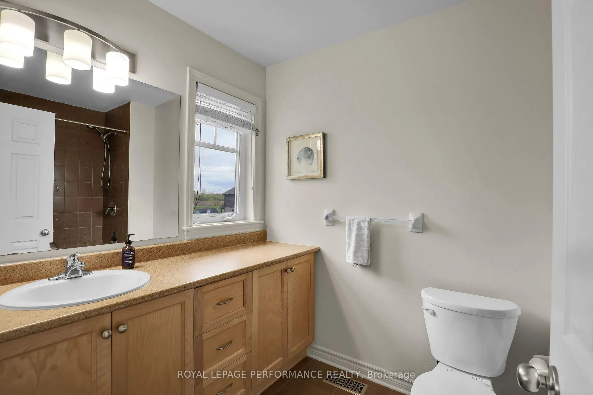 Photo 25 of 181 Bradwell Way, Ottawa, Blossom Park/Kemp Park/Findlay Creek — HOMEH