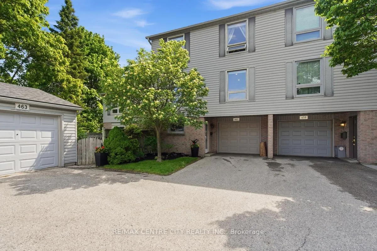 Photo 2 of 461 Everglade Crescent, London, North P — HOMEH