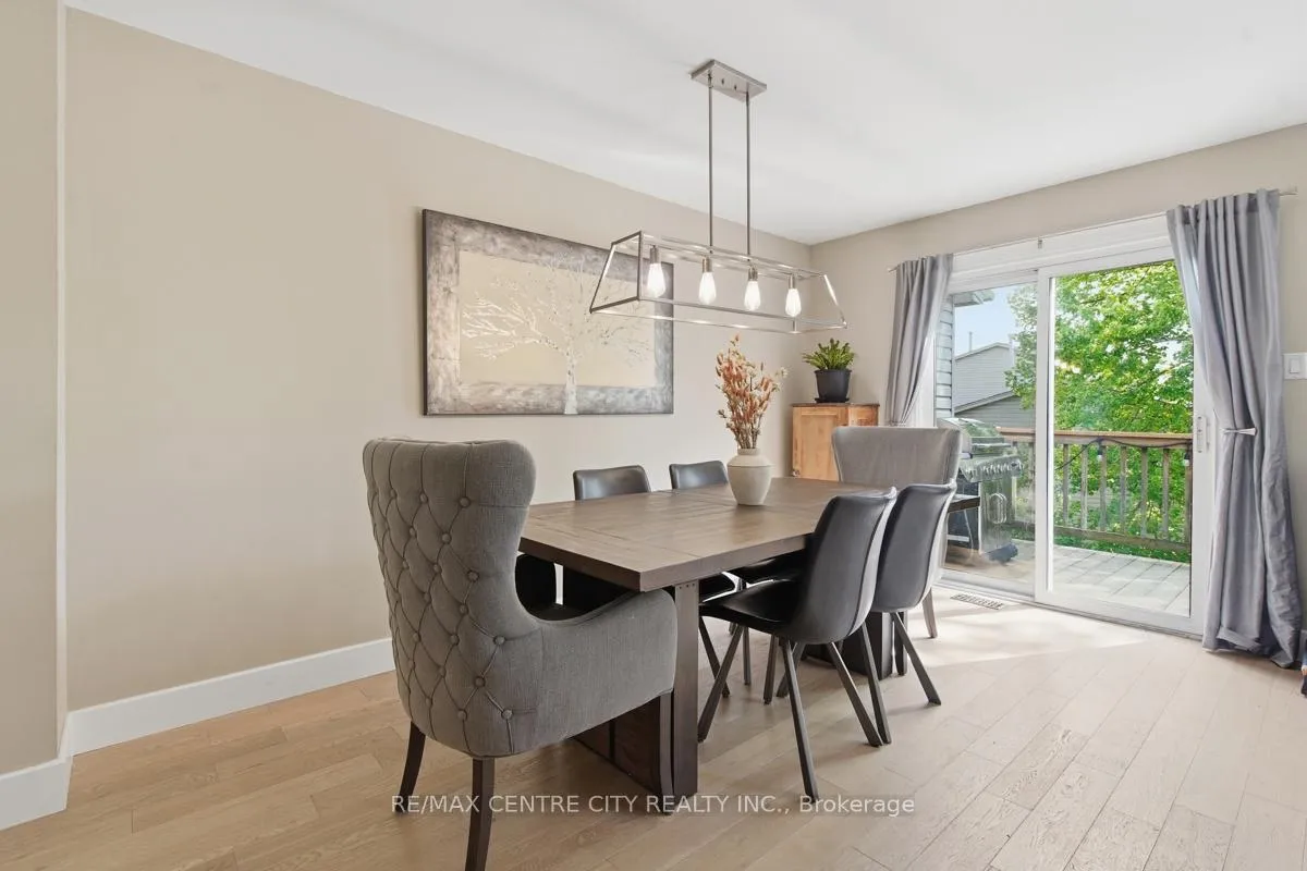 Photo 18 of 461 Everglade Crescent, London, North P — HOMEH