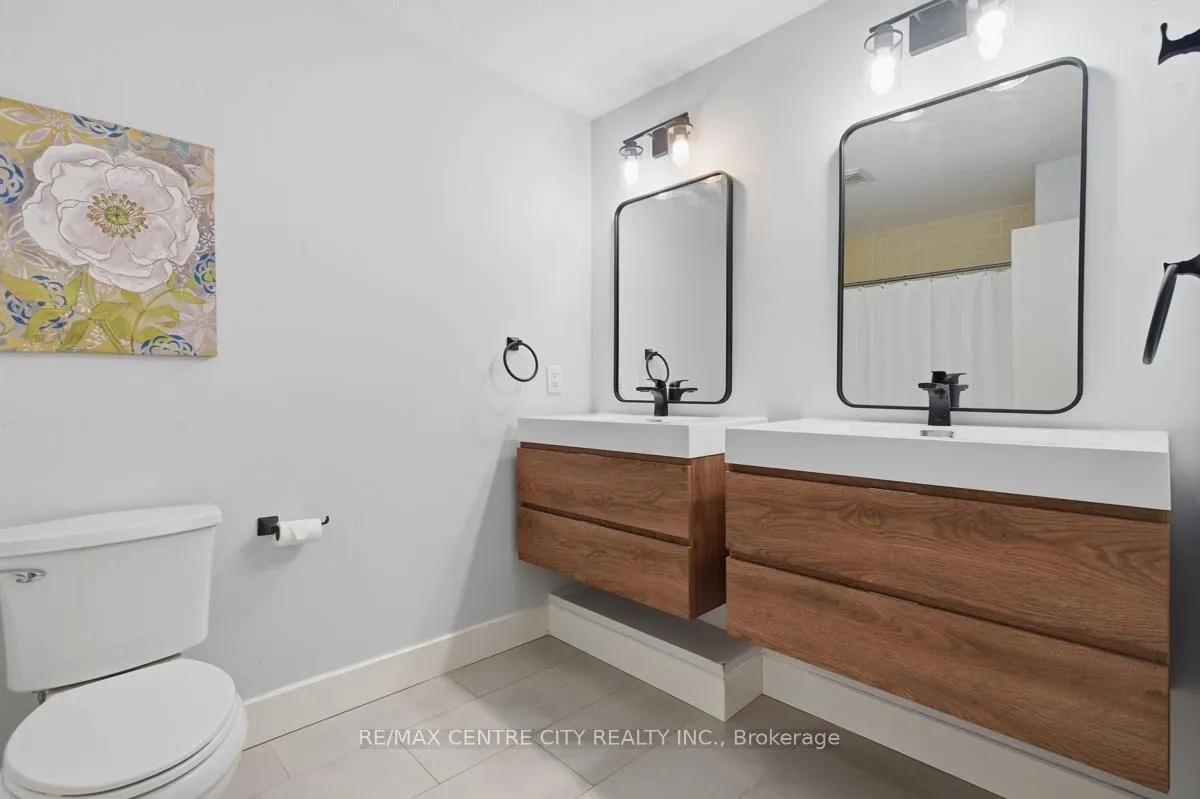 Photo 27 of 461 Everglade Crescent, London, North P — HOMEH