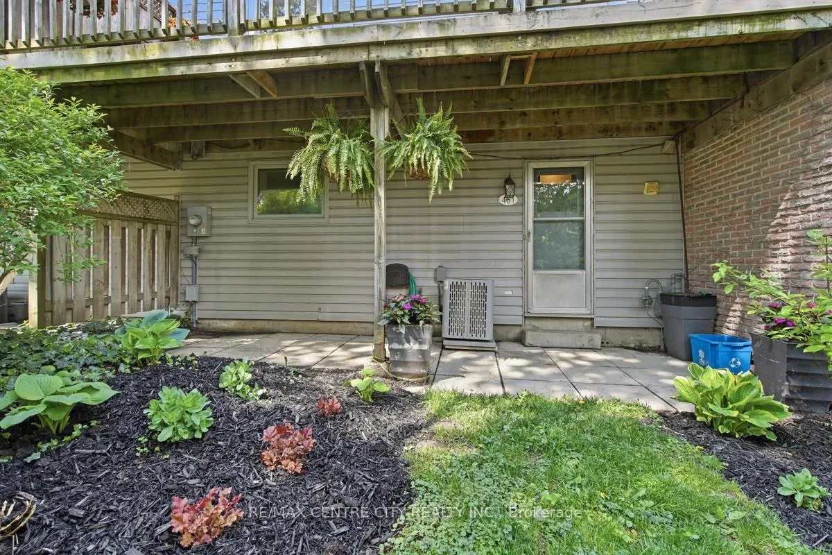 Photo 33 of 461 Everglade Crescent, London, North P — HOMEH
