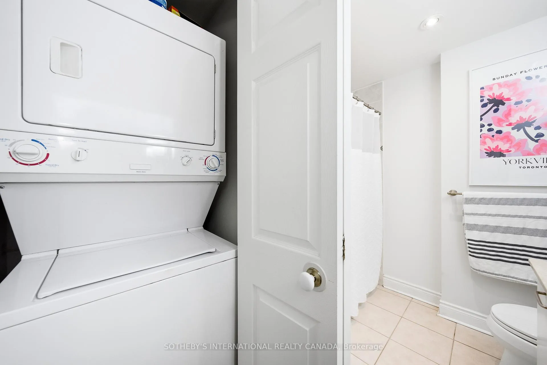 Photo 24 of Unit 1507, 80 Cumberland Street, Toronto, The Annex — HOMEH