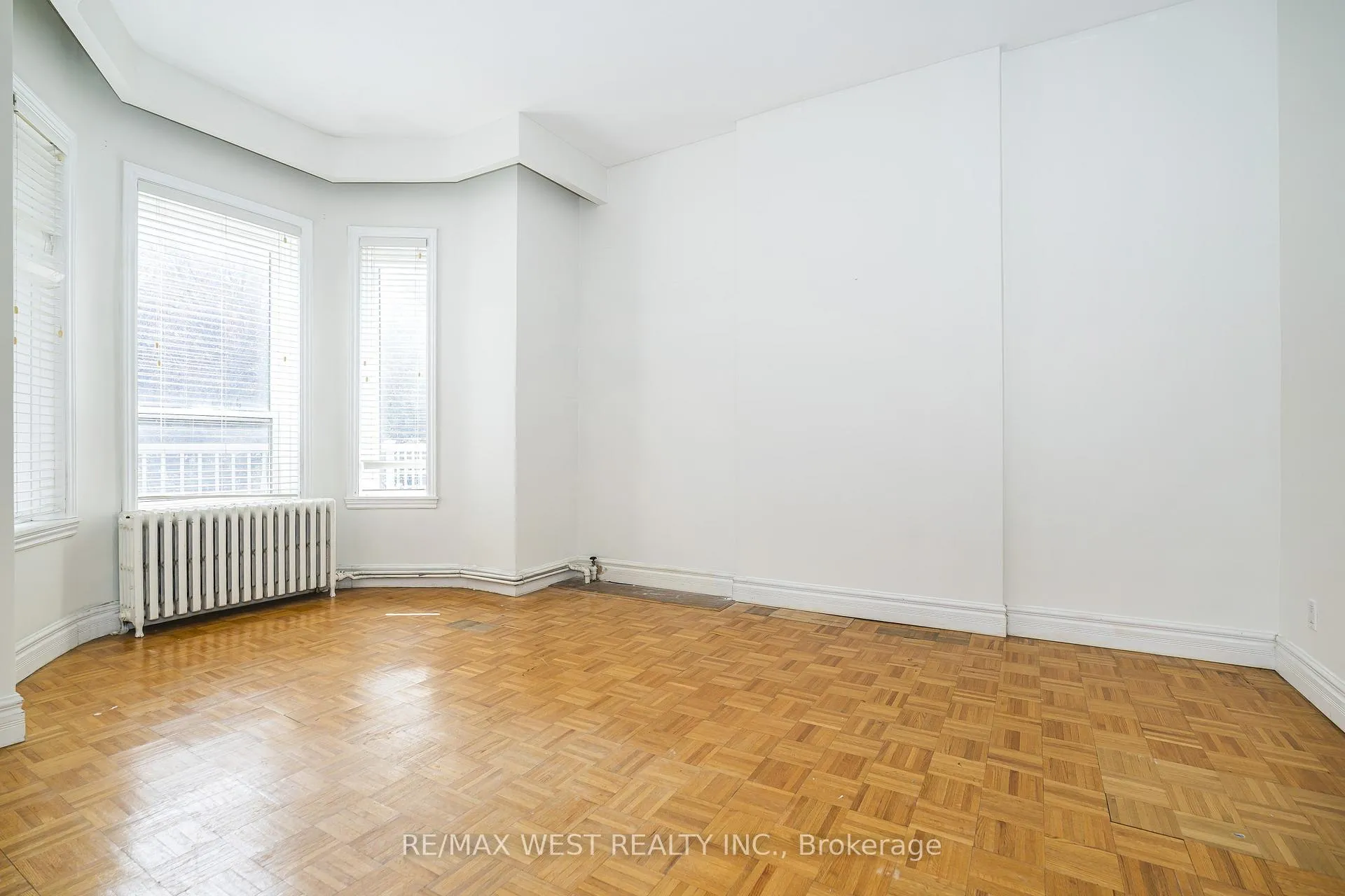 Photo 4 of 404 Manning Avenue, Toronto, Palmerston-Little Italy — HOMEH