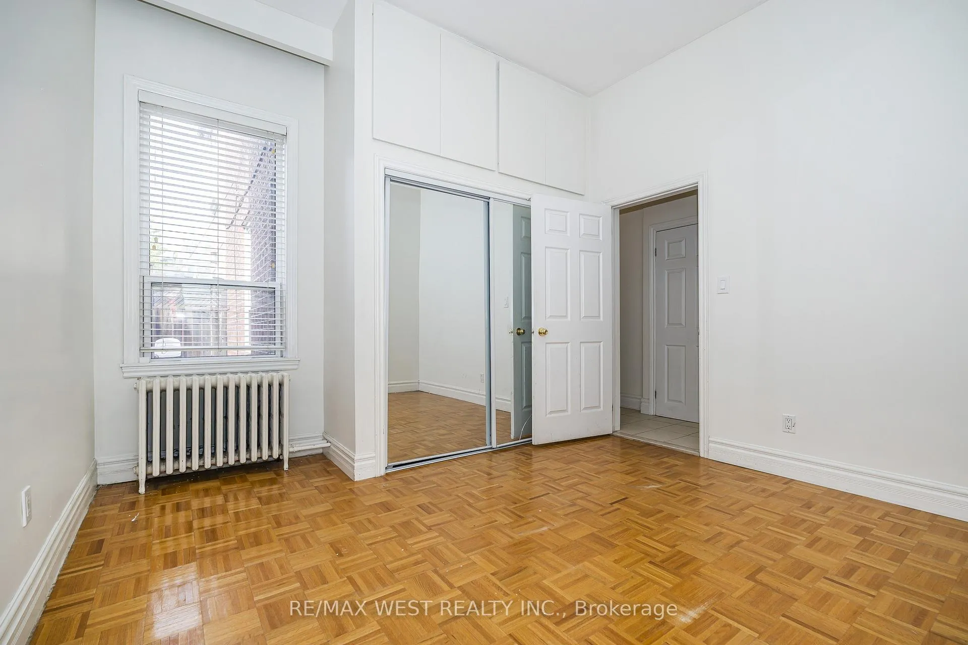 Photo 7 of 404 Manning Avenue, Toronto, Palmerston-Little Italy — HOMEH