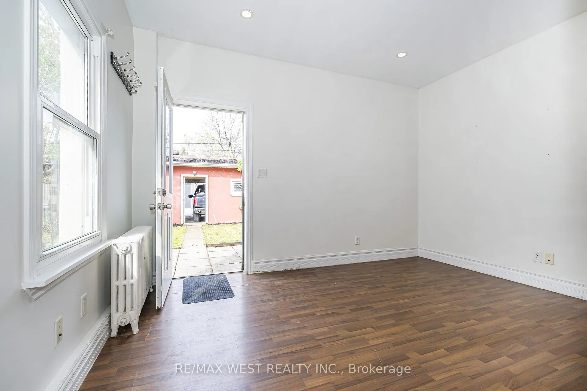 Photo 10 of 404 Manning Avenue, Toronto, Palmerston-Little Italy — HOMEH