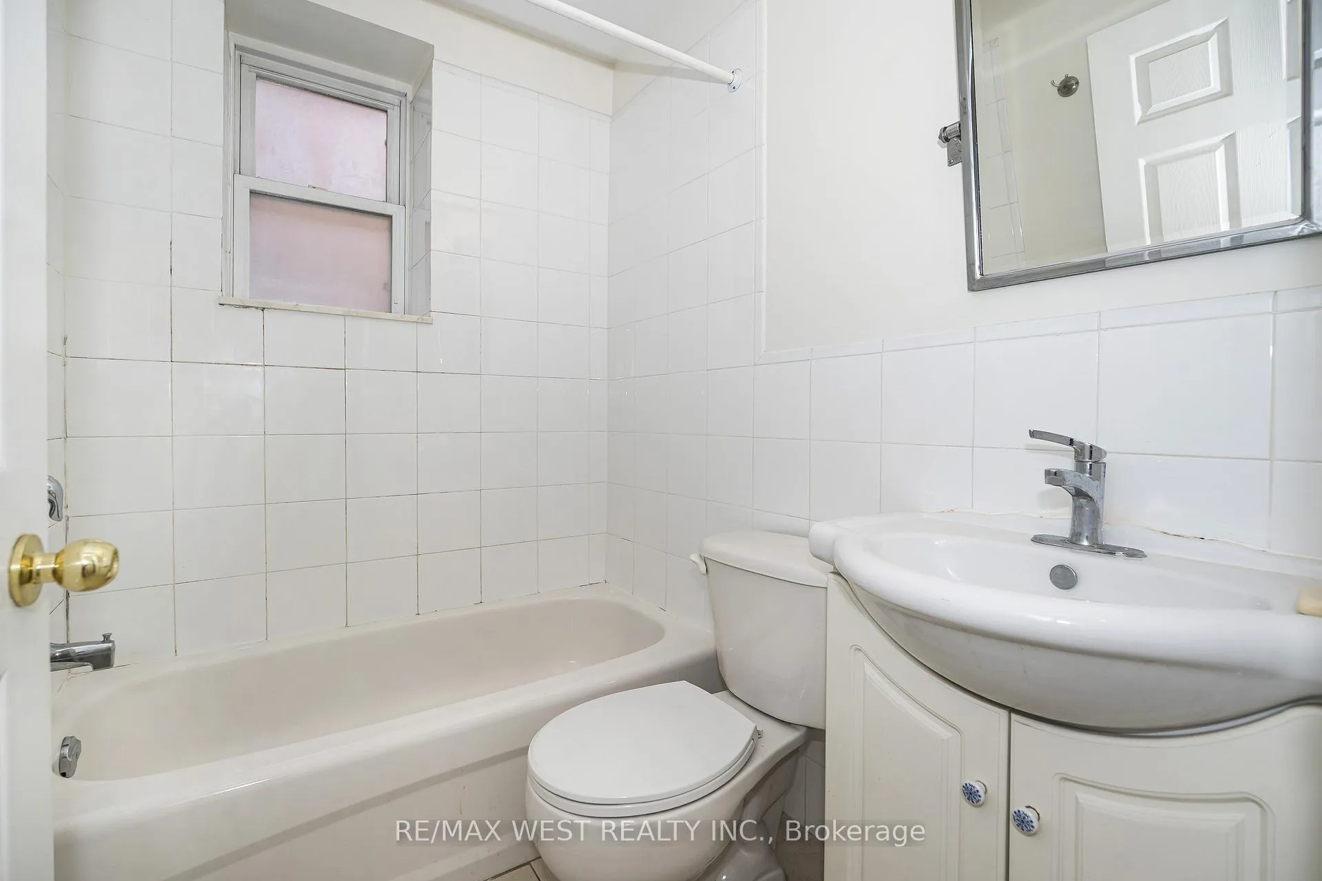 Photo 12 of 404 Manning Avenue, Toronto, Palmerston-Little Italy — HOMEH