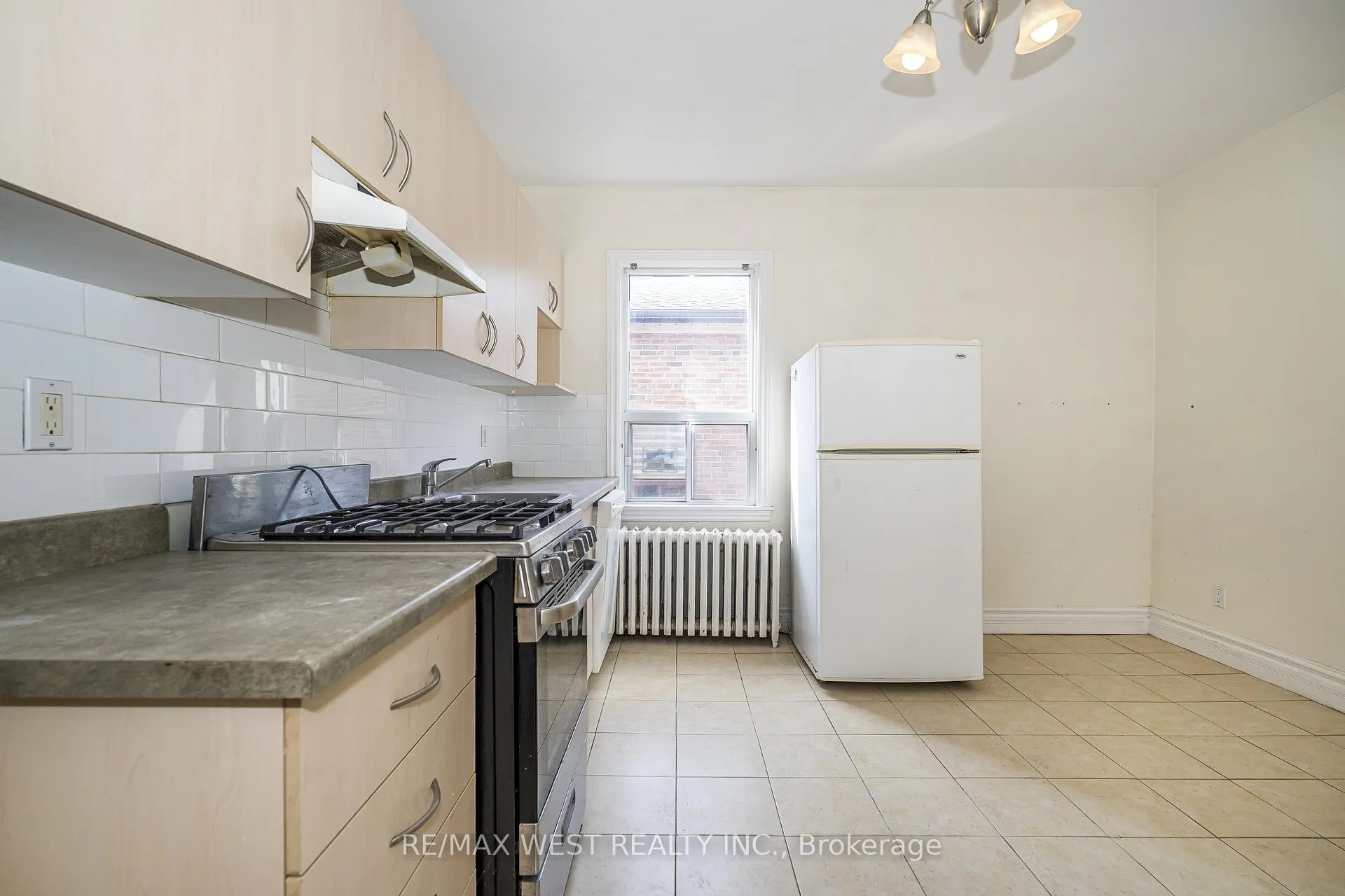 Photo 16 of 404 Manning Avenue, Toronto, Palmerston-Little Italy — HOMEH