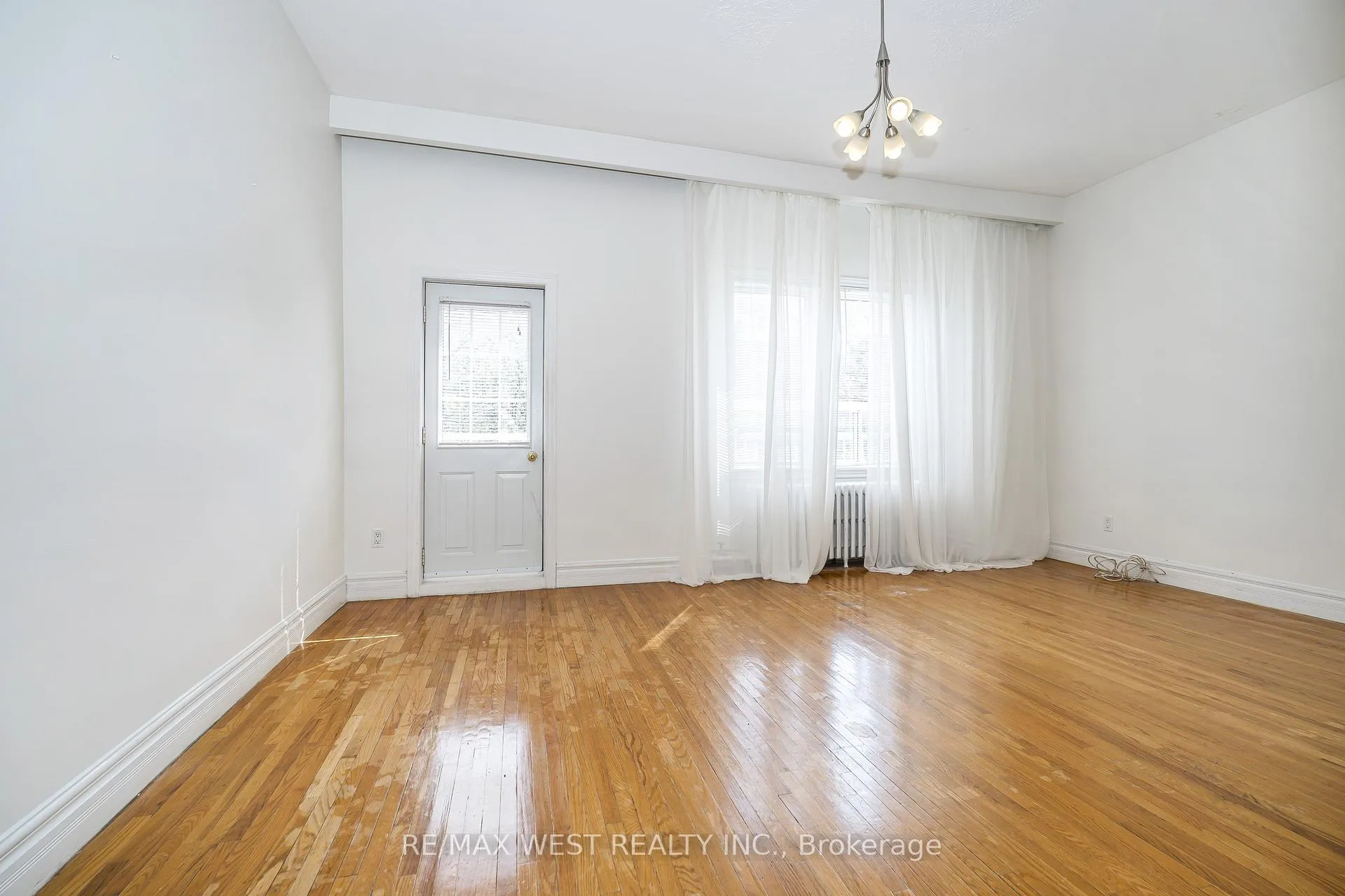 Photo 21 of 404 Manning Avenue, Toronto, Palmerston-Little Italy — HOMEH