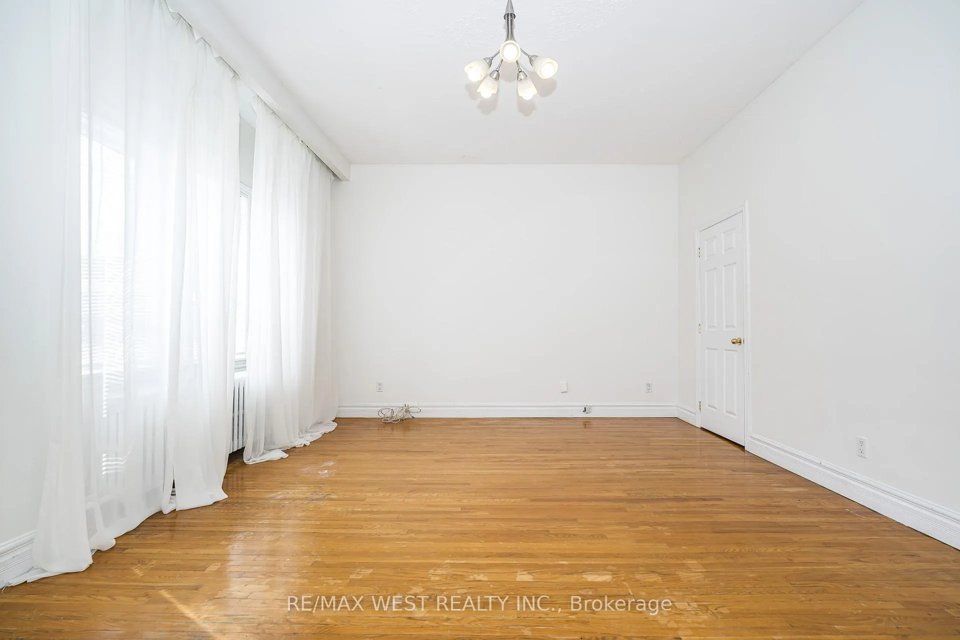 Photo 22 of 404 Manning Avenue, Toronto, Palmerston-Little Italy — HOMEH