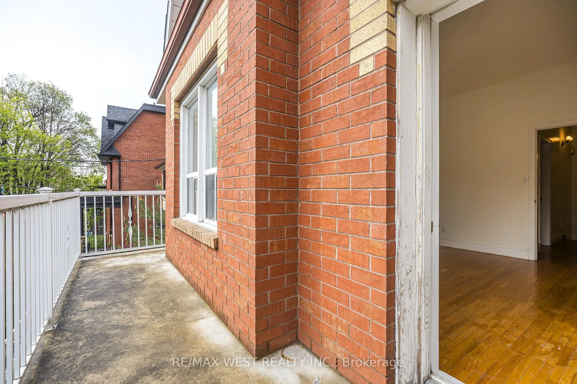 Photo 25 of 404 Manning Avenue, Toronto, Palmerston-Little Italy — HOMEH