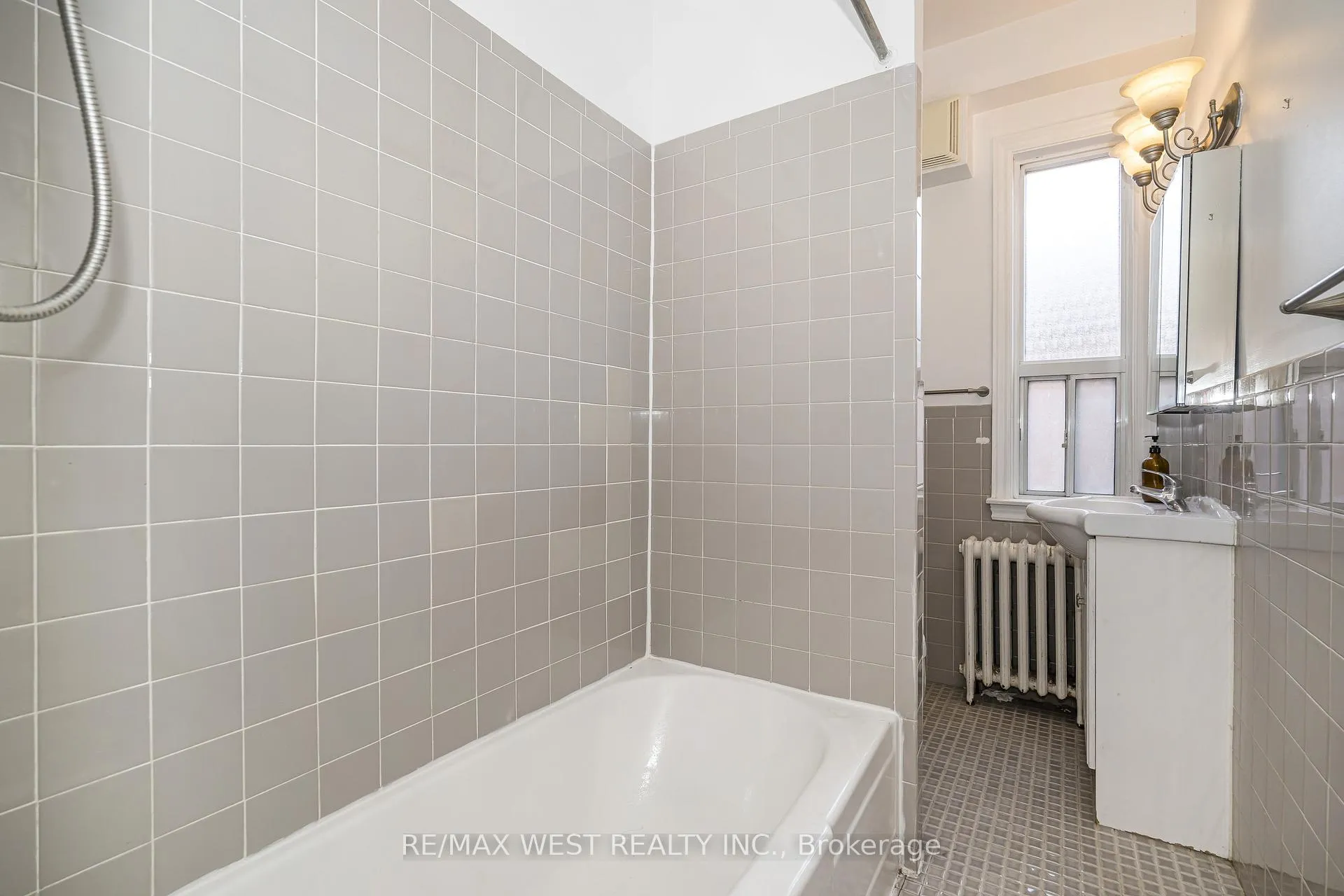 Photo 27 of 404 Manning Avenue, Toronto, Palmerston-Little Italy — HOMEH