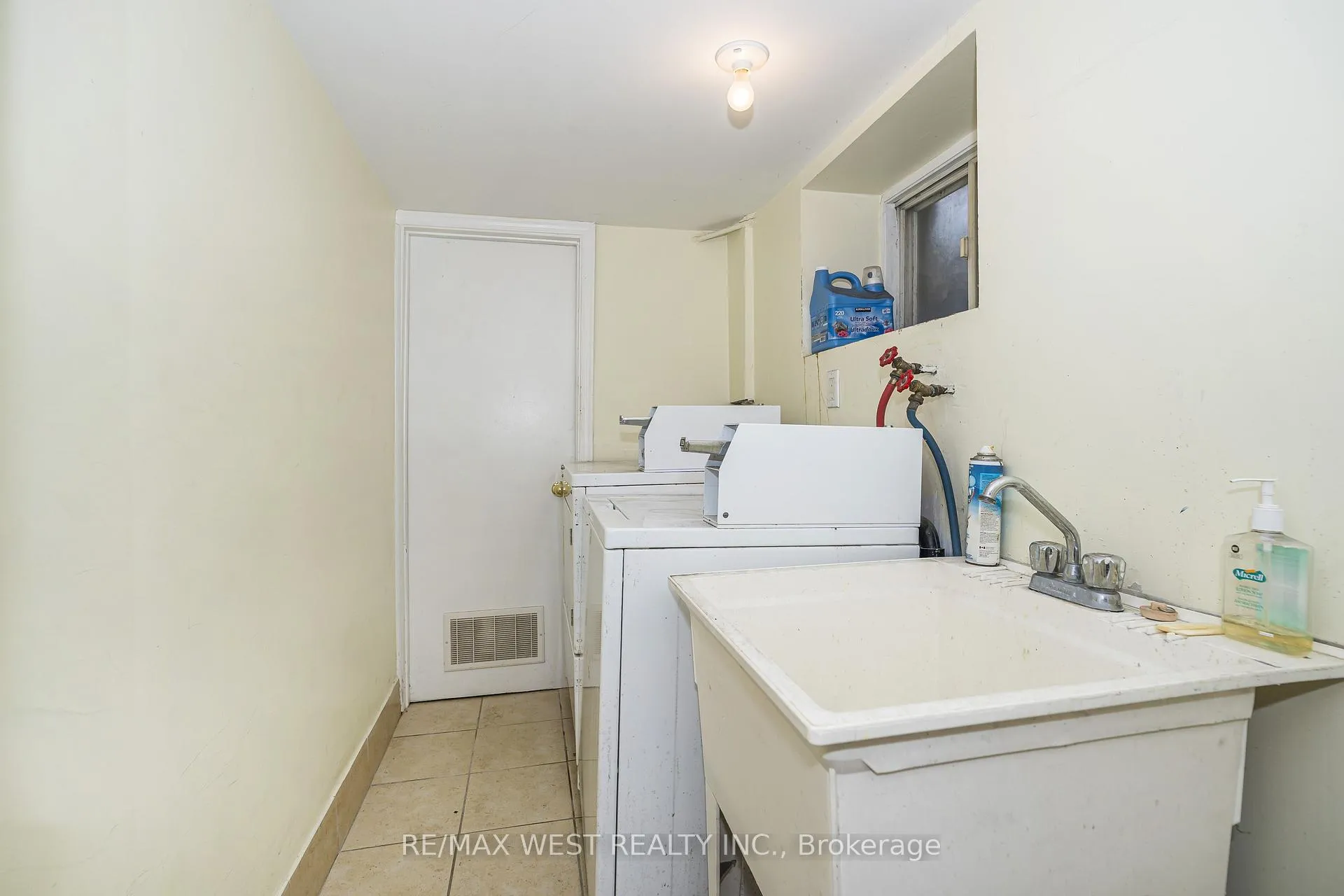 Photo 38 of 404 Manning Avenue, Toronto, Palmerston-Little Italy — HOMEH