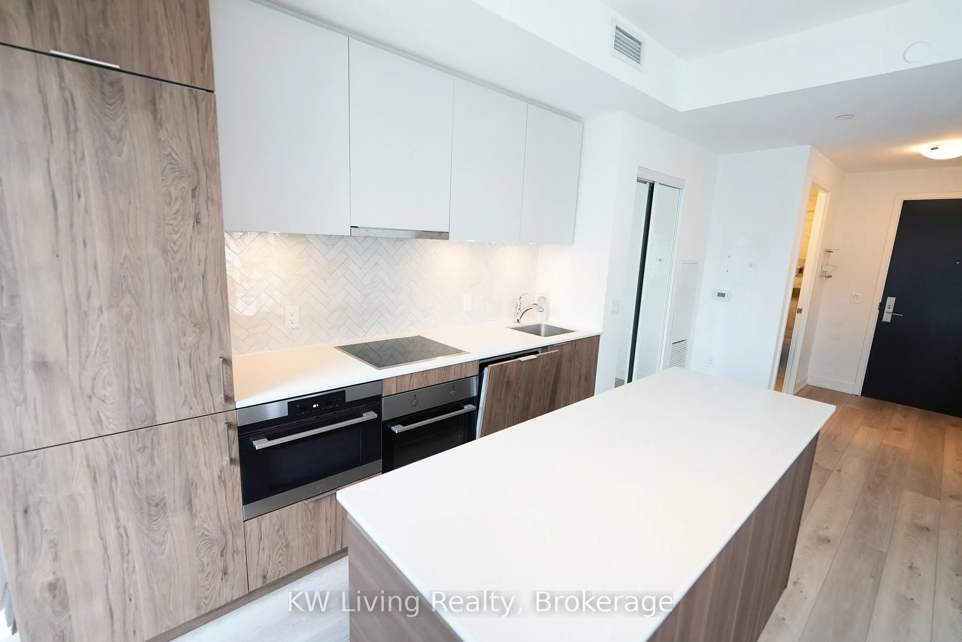 Photo 7 of Unit 1213, 158 Front Street E, Toronto, Moss Park — HOMEH
