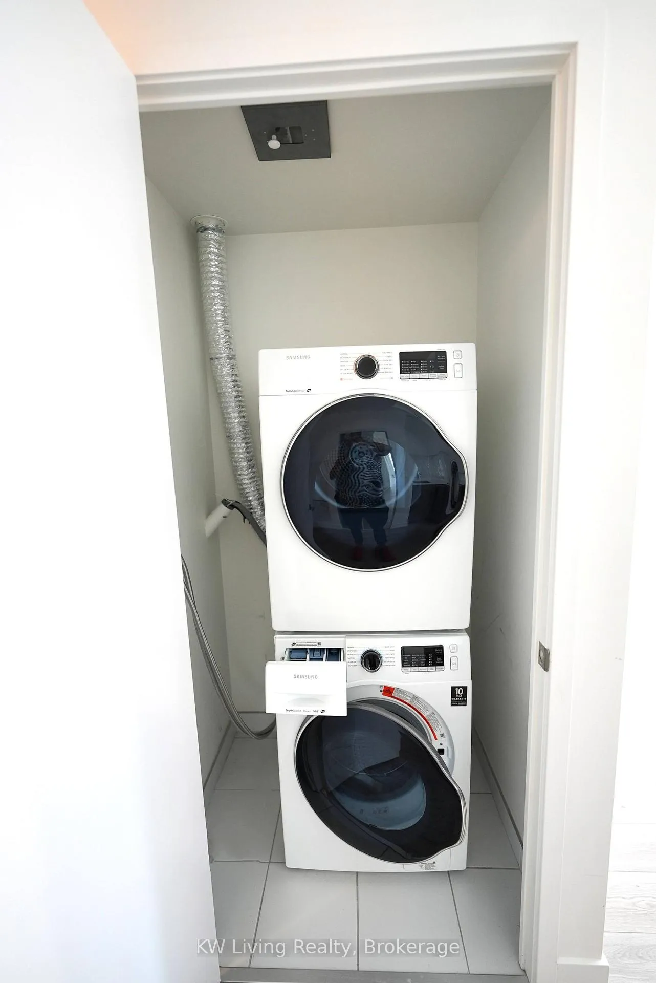 Photo 9 of Unit 1213, 158 Front Street E, Toronto, Moss Park — HOMEH
