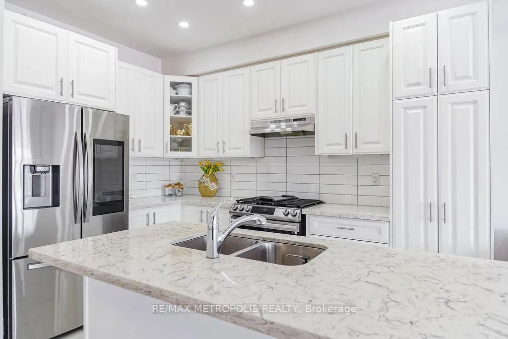 Photo 8 of 22 Haskins Crescent, Georgina, Keswick South — HOMEH