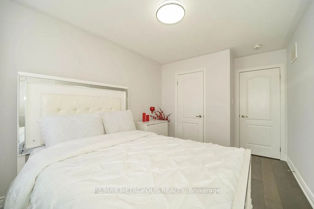 Photo 20 of 22 Haskins Crescent, Georgina, Keswick South — HOMEH