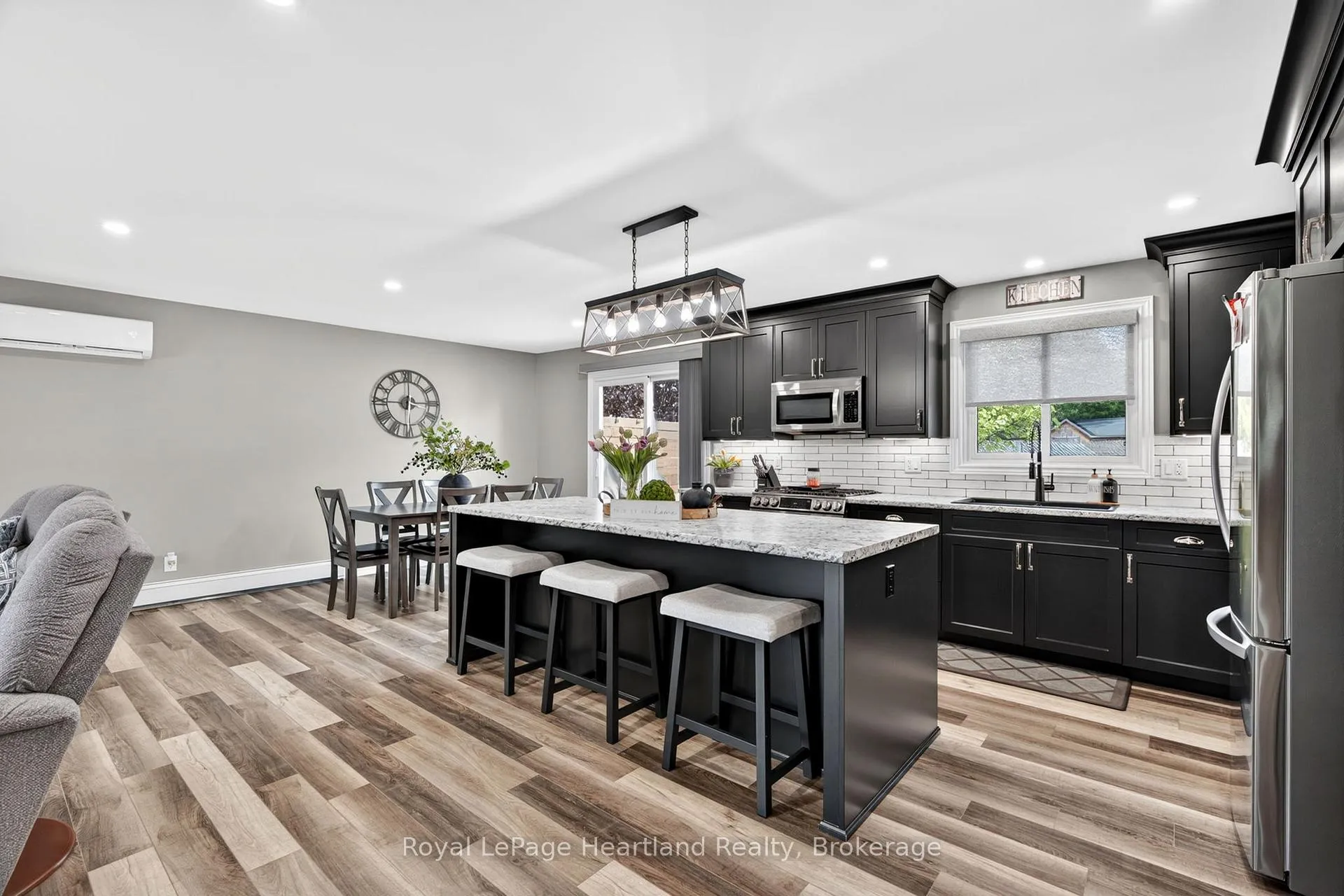 Photo 7 of 167 Quebec Street, West Perth, Mitchell — HOMEH