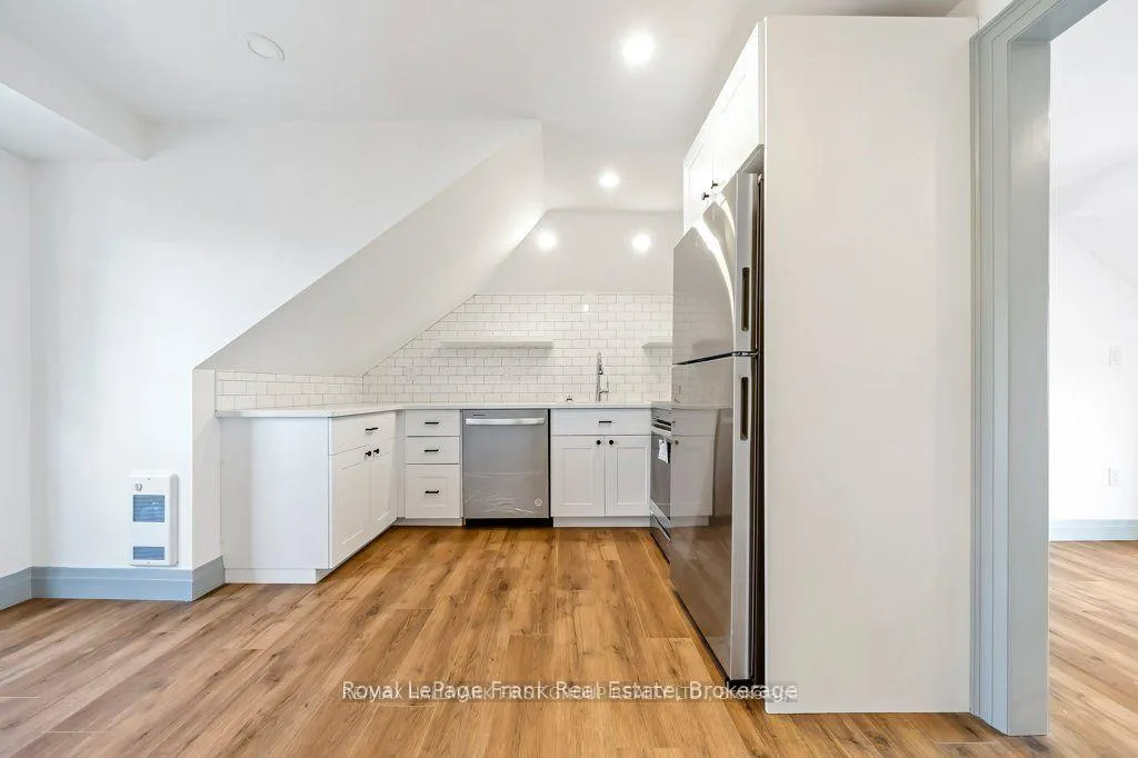 Photo 6 of Unit 3rd Flr, 622 Simcoe Street N, Oshawa, O'Neill — HOMEH
