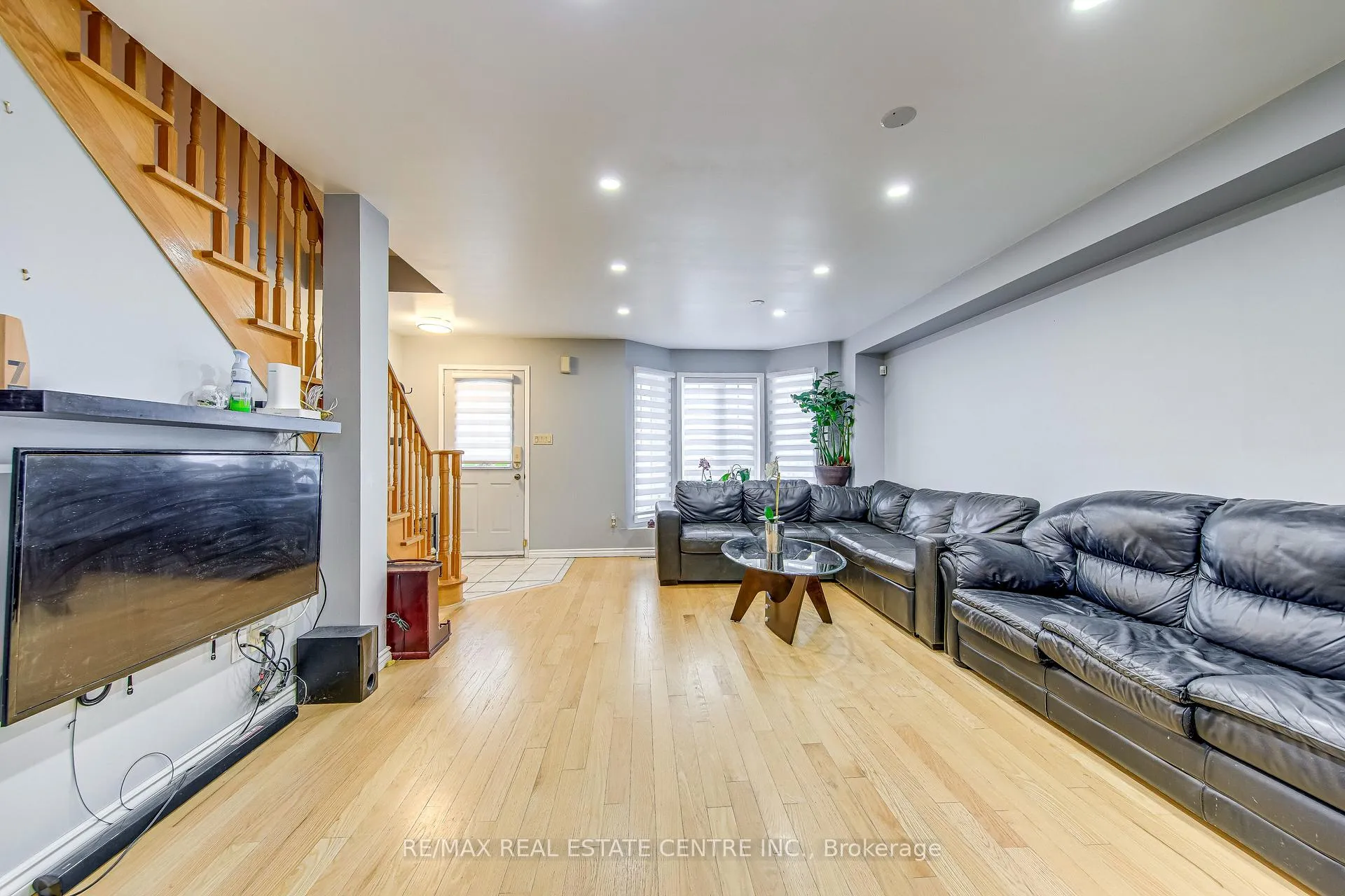 Photo 4 of 2080 St Clair Avenue W, Toronto, Junction Area — HOMEH