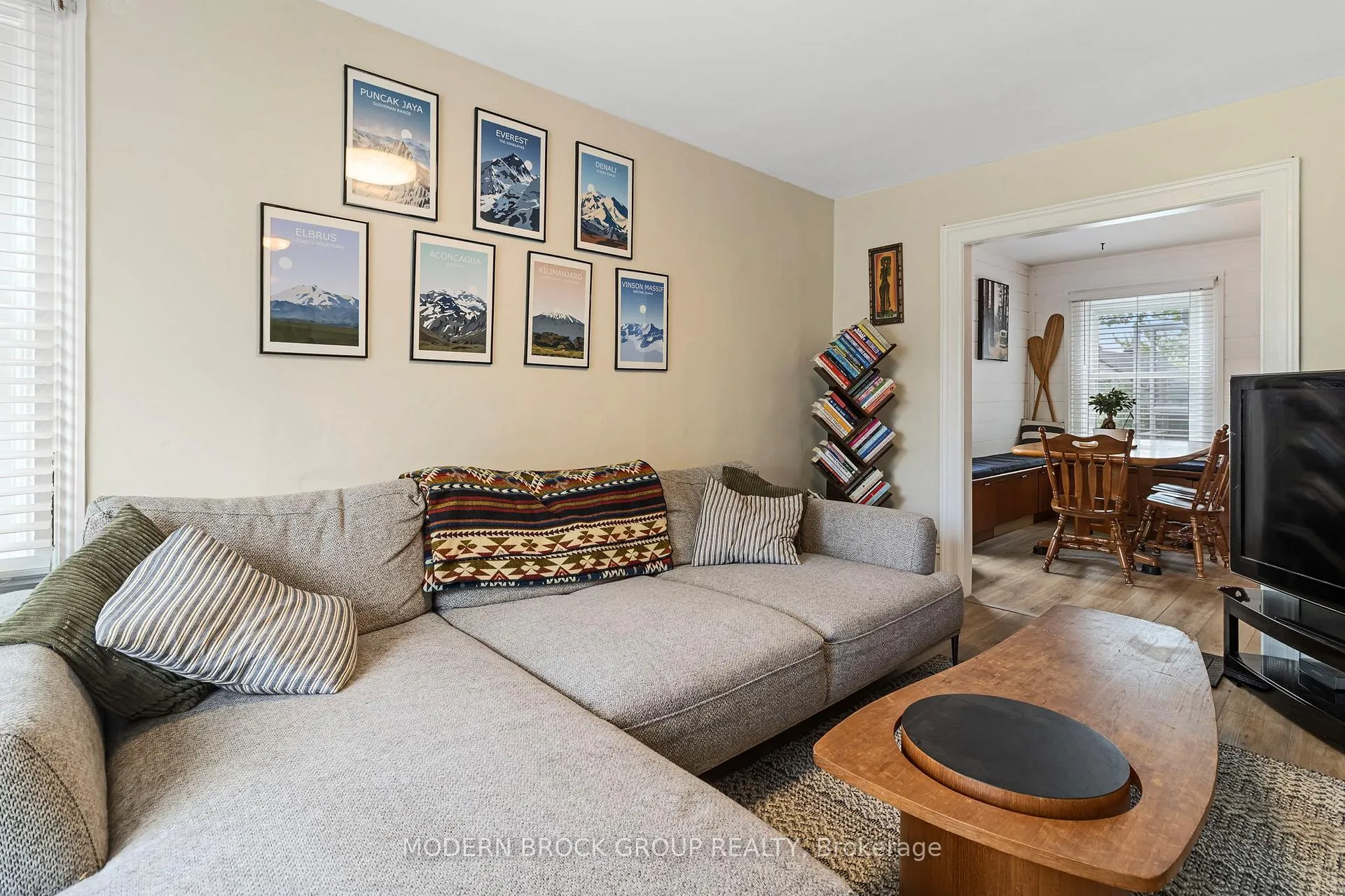 Photo 9 of 129 James Street E, Brockville — HOMEH