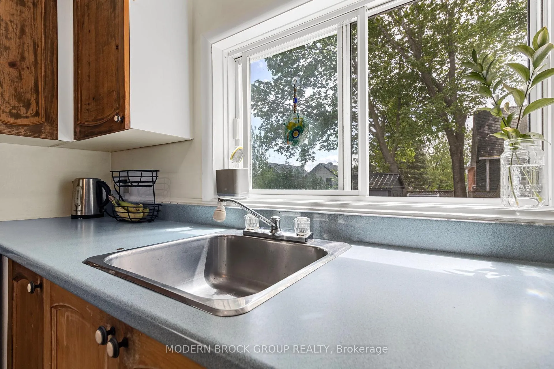 Photo 22 of 129 James Street E, Brockville — HOMEH