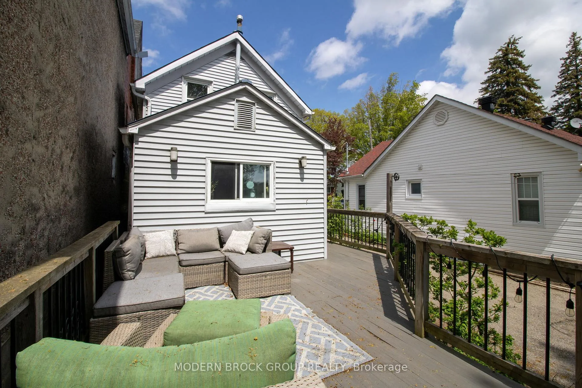 Photo 34 of 129 James Street E, Brockville — HOMEH