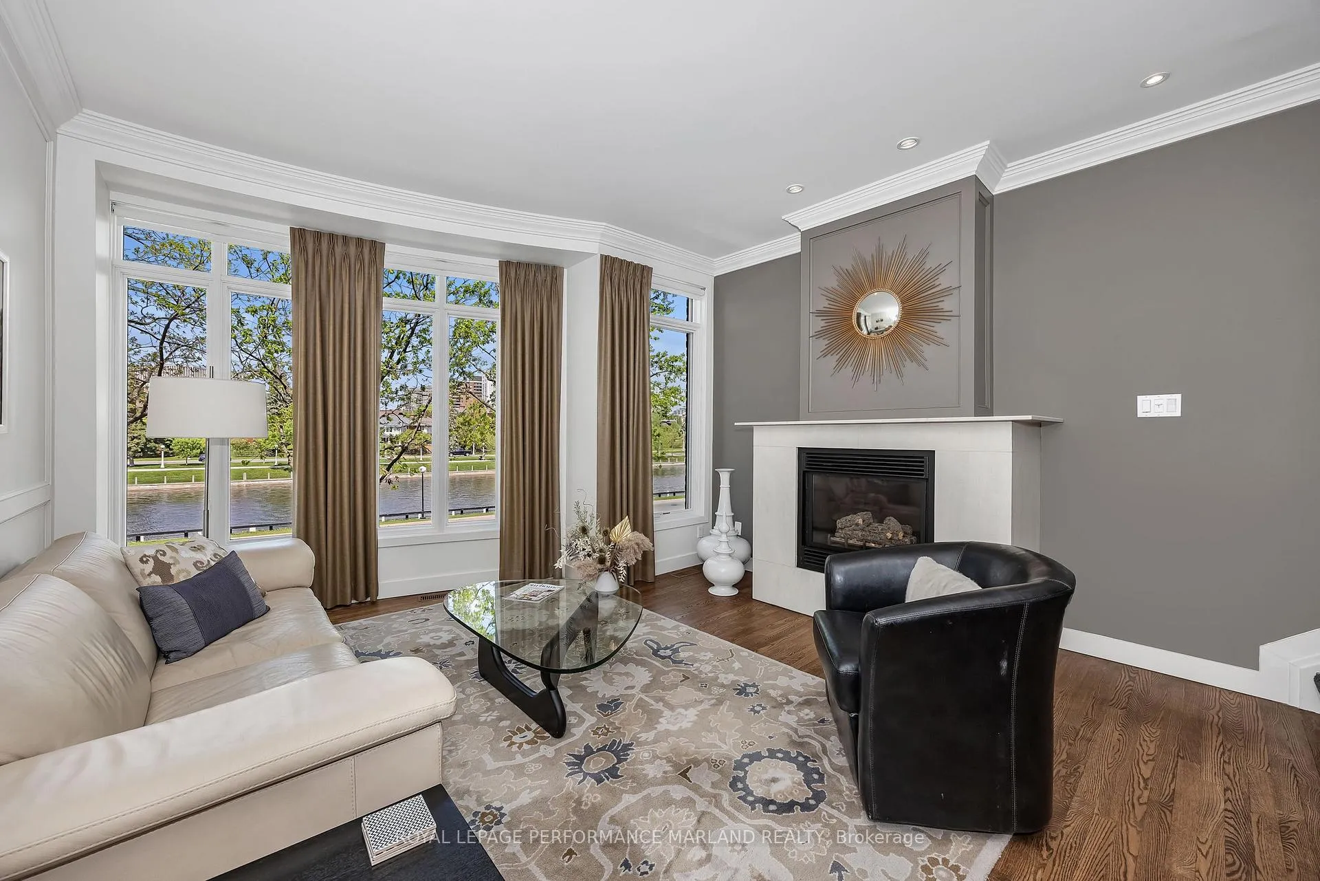Photo 16 of 71 Echo Drive, Ottawa, Ottawa East — HOMEH