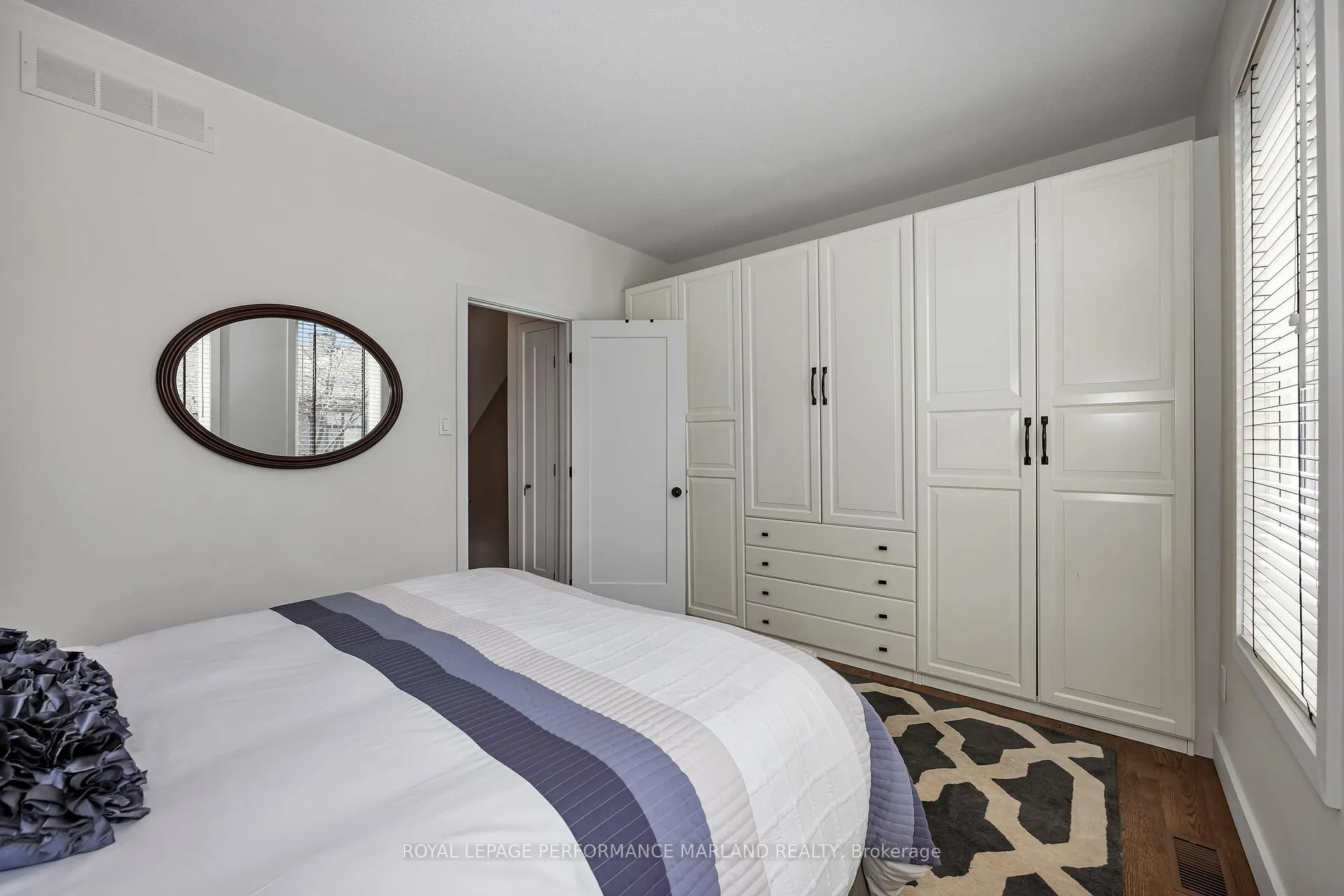 Photo 25 of 71 Echo Drive, Ottawa, Ottawa East — HOMEH