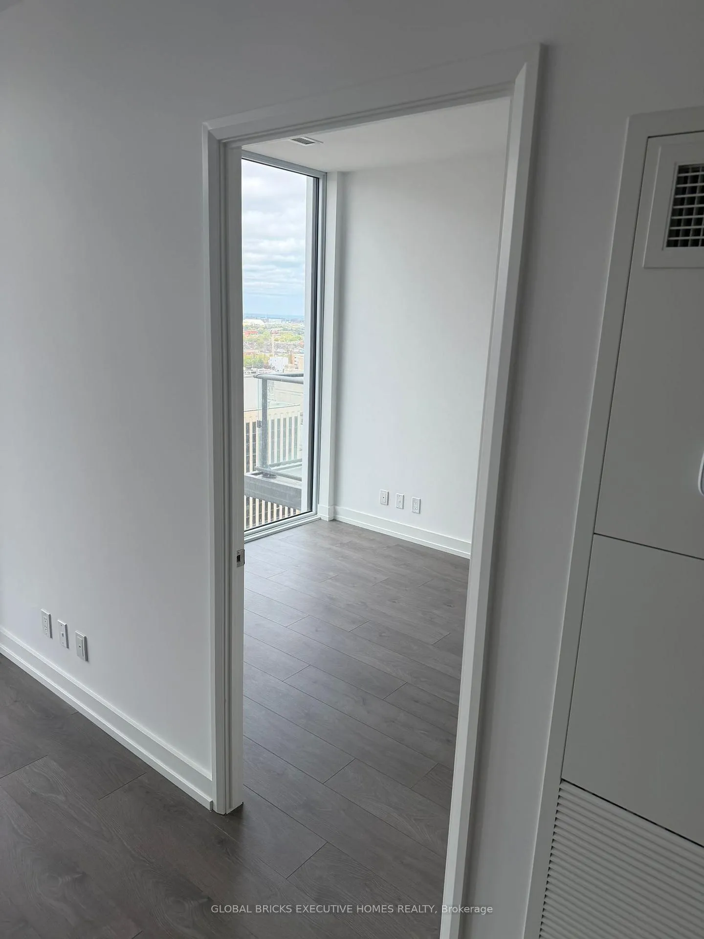 Photo 7 of Unit 1703, 75 James Street S, Hamilton, Corktown — HOMEH