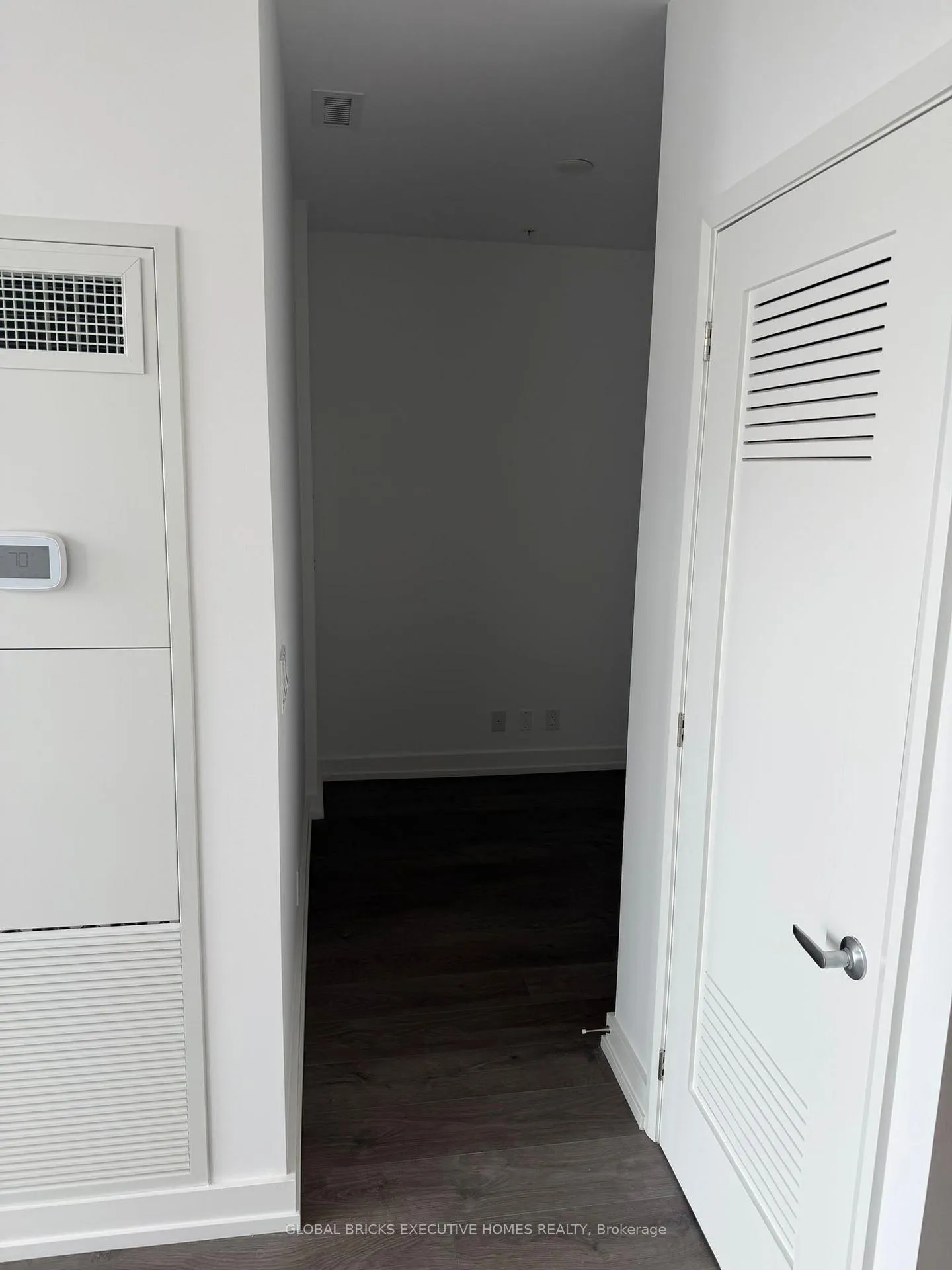 Photo 11 of Unit 1703, 75 James Street S, Hamilton, Corktown — HOMEH