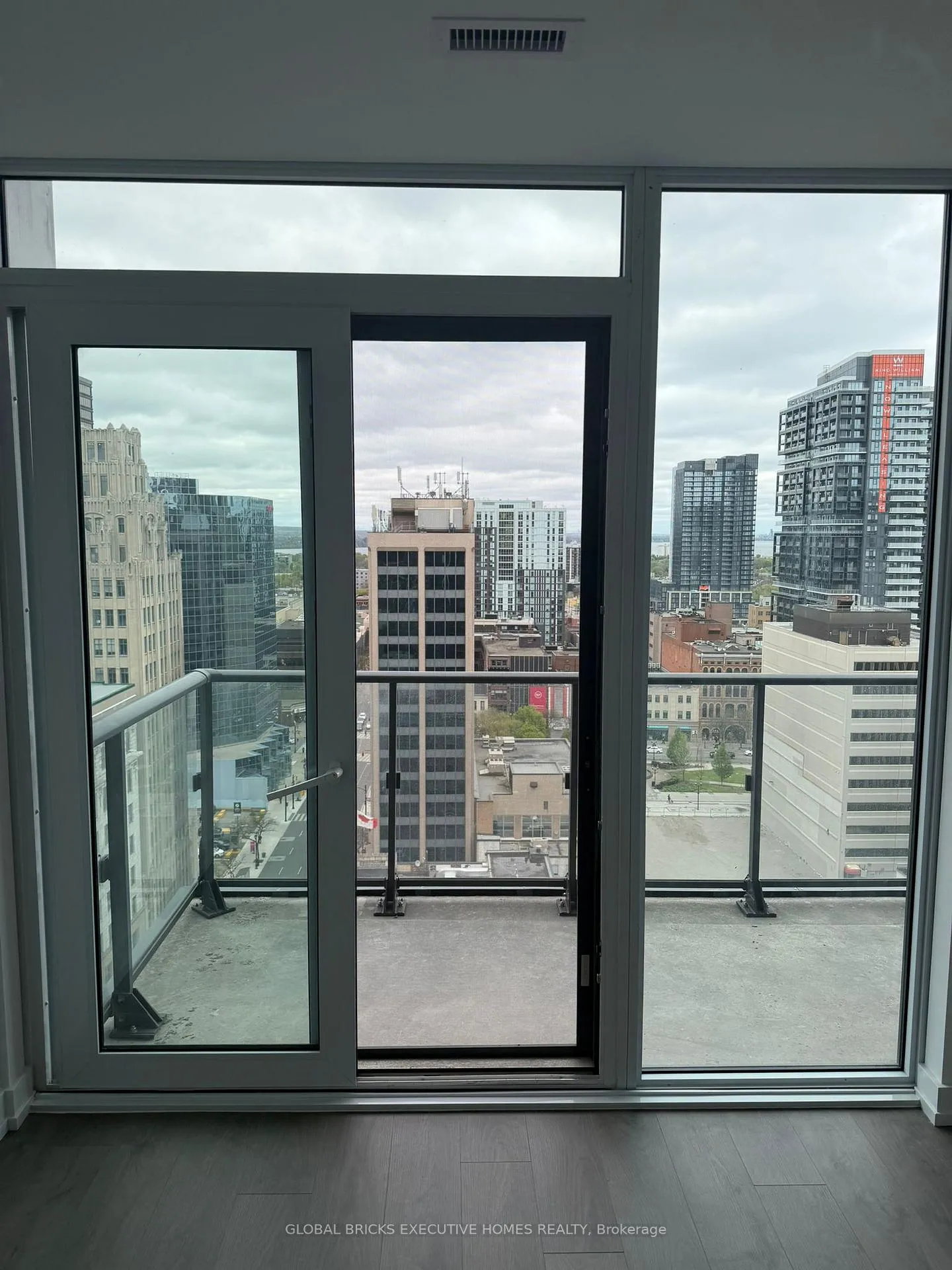 Photo 13 of Unit 1703, 75 James Street S, Hamilton, Corktown — HOMEH