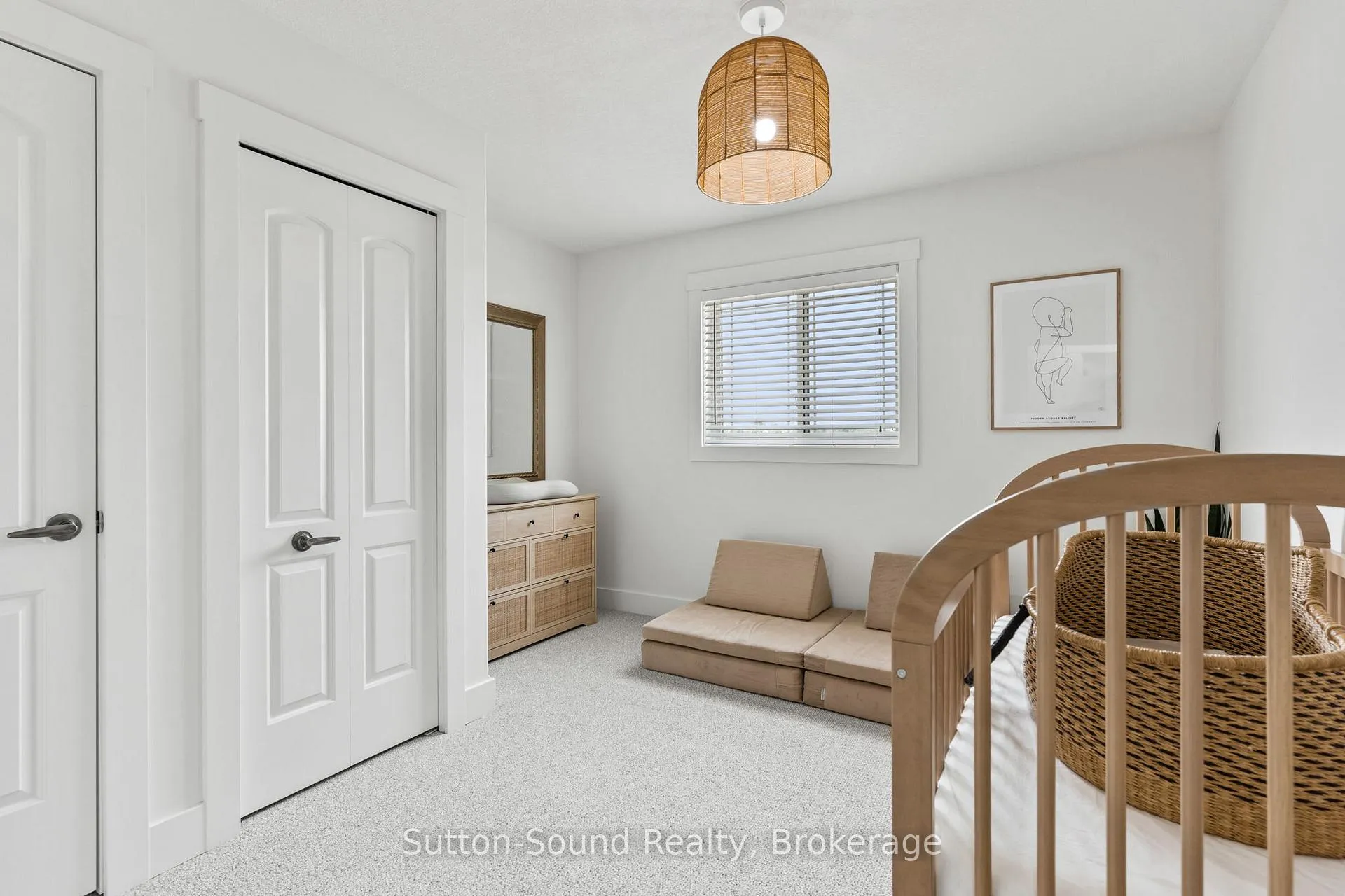 Photo 22 of 111 Donway Drive, Chatsworth — HOMEH