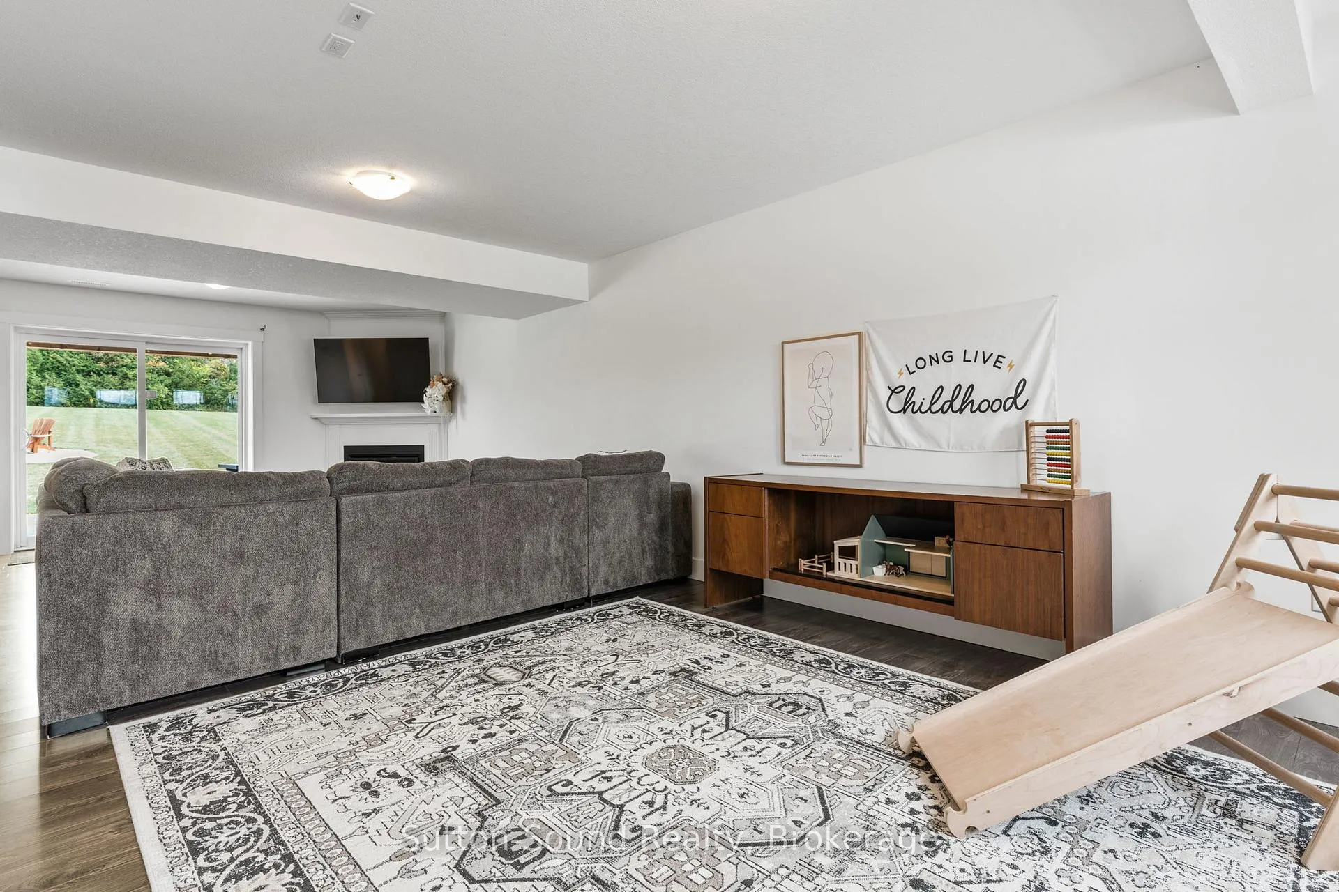Photo 29 of 111 Donway Drive, Chatsworth — HOMEH