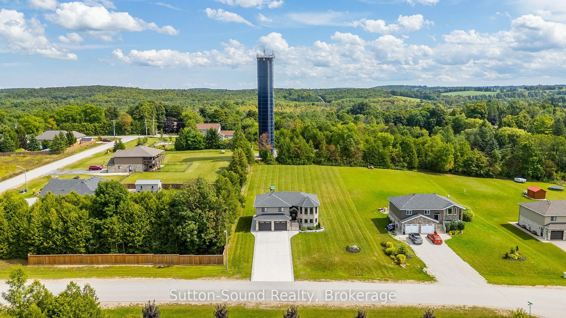 Photo 41 of 111 Donway Drive, Chatsworth — HOMEH