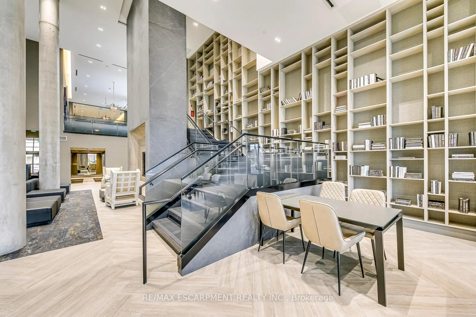 Photo 4 of Unit 112, 2450 Old Bronte Road, Oakville, Westmount — HOMEH
