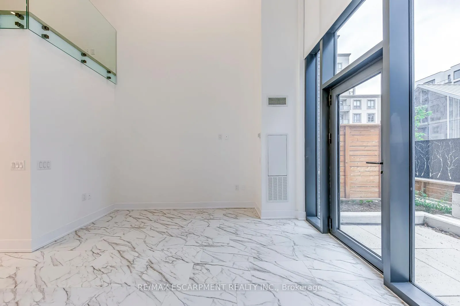 Photo 16 of Unit 112, 2450 Old Bronte Road, Oakville, Westmount — HOMEH