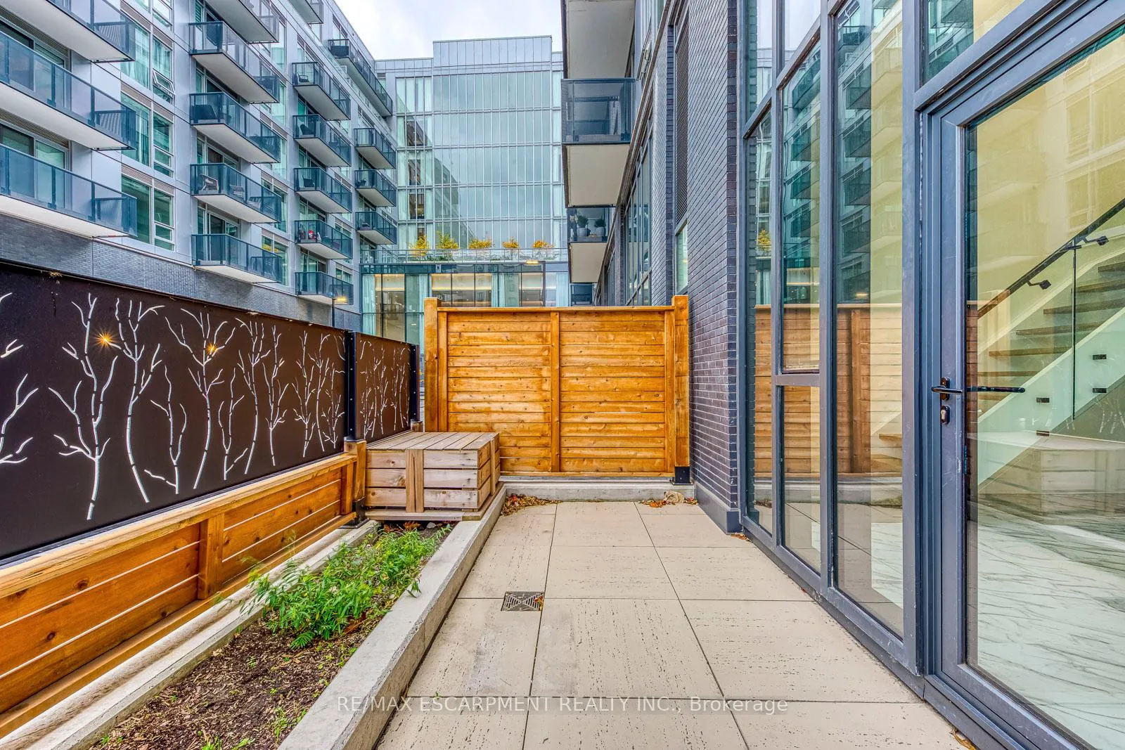 Photo 29 of Unit 112, 2450 Old Bronte Road, Oakville, Westmount — HOMEH