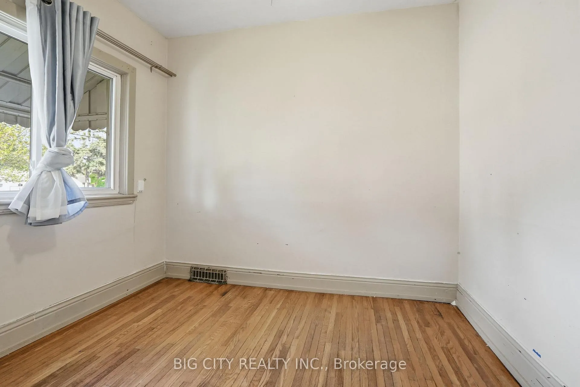 Photo 6 of 56 Holmes Avenue, Hamilton, Ainslie Wood — HOMEH