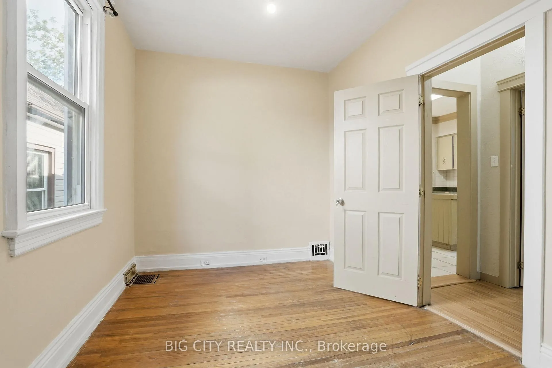 Photo 10 of 56 Holmes Avenue, Hamilton, Ainslie Wood — HOMEH