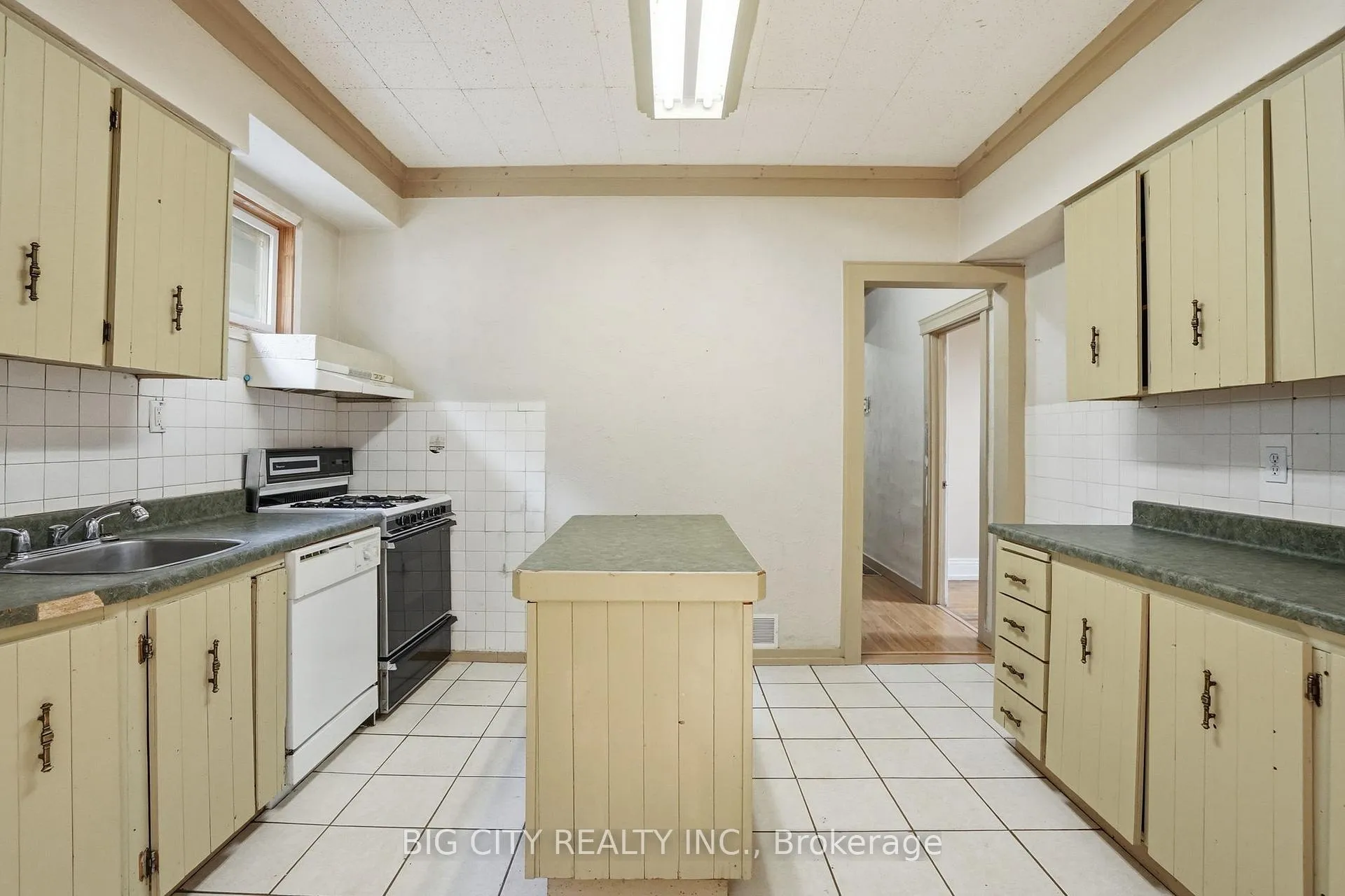 Photo 12 of 56 Holmes Avenue, Hamilton, Ainslie Wood — HOMEH