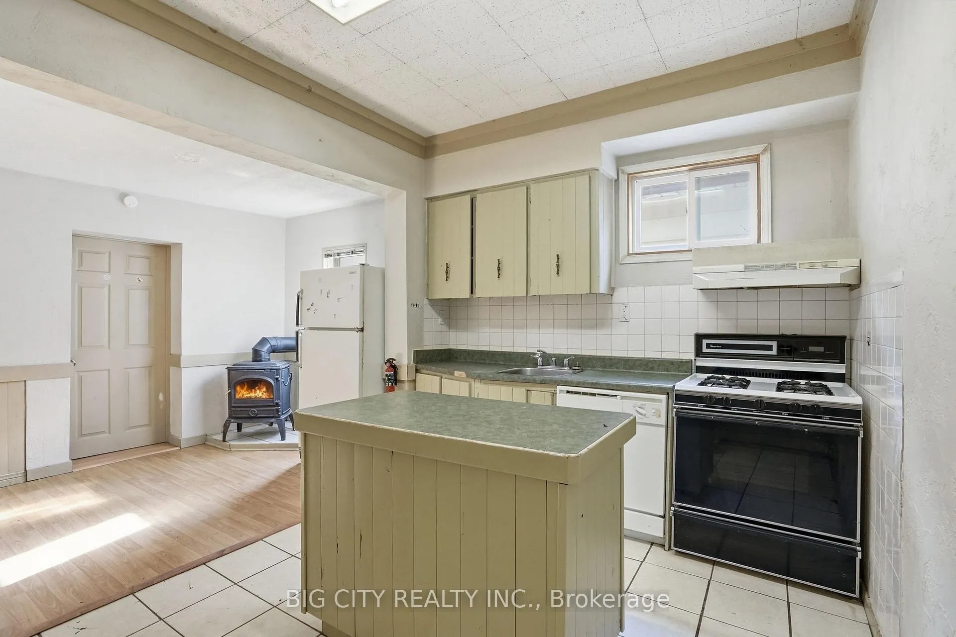 Photo 13 of 56 Holmes Avenue, Hamilton, Ainslie Wood — HOMEH