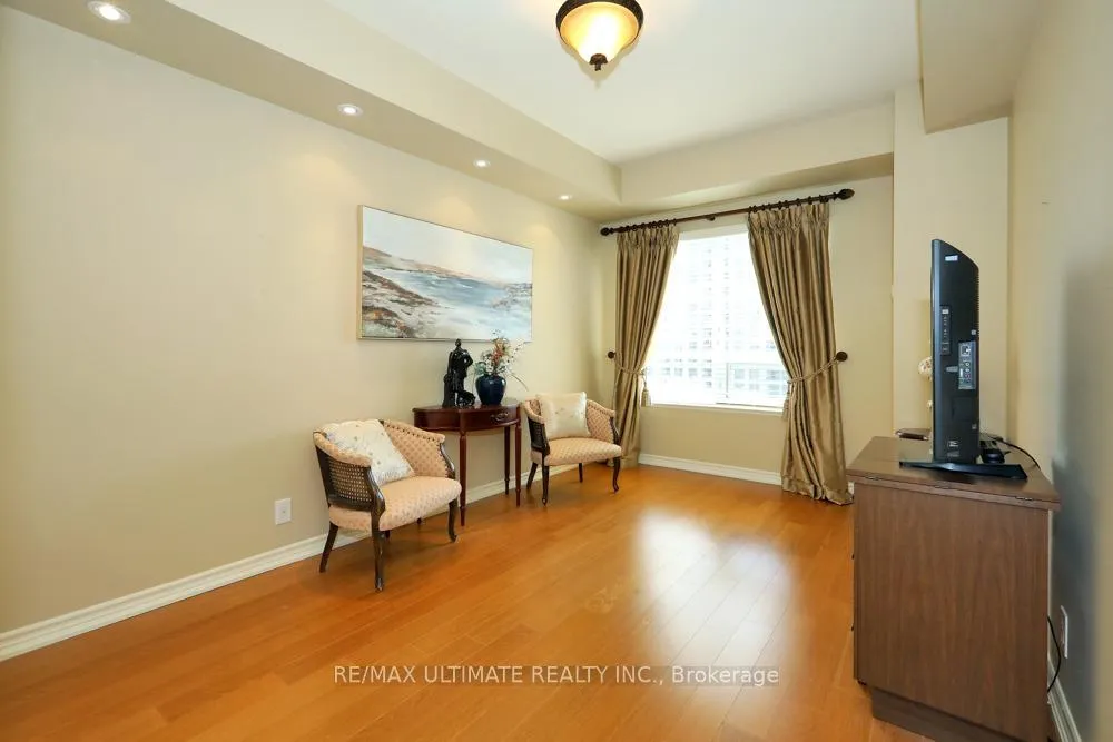 Photo 23 of Unit 407, 9235 Jane Street, Vaughan, Maple — HOMEH