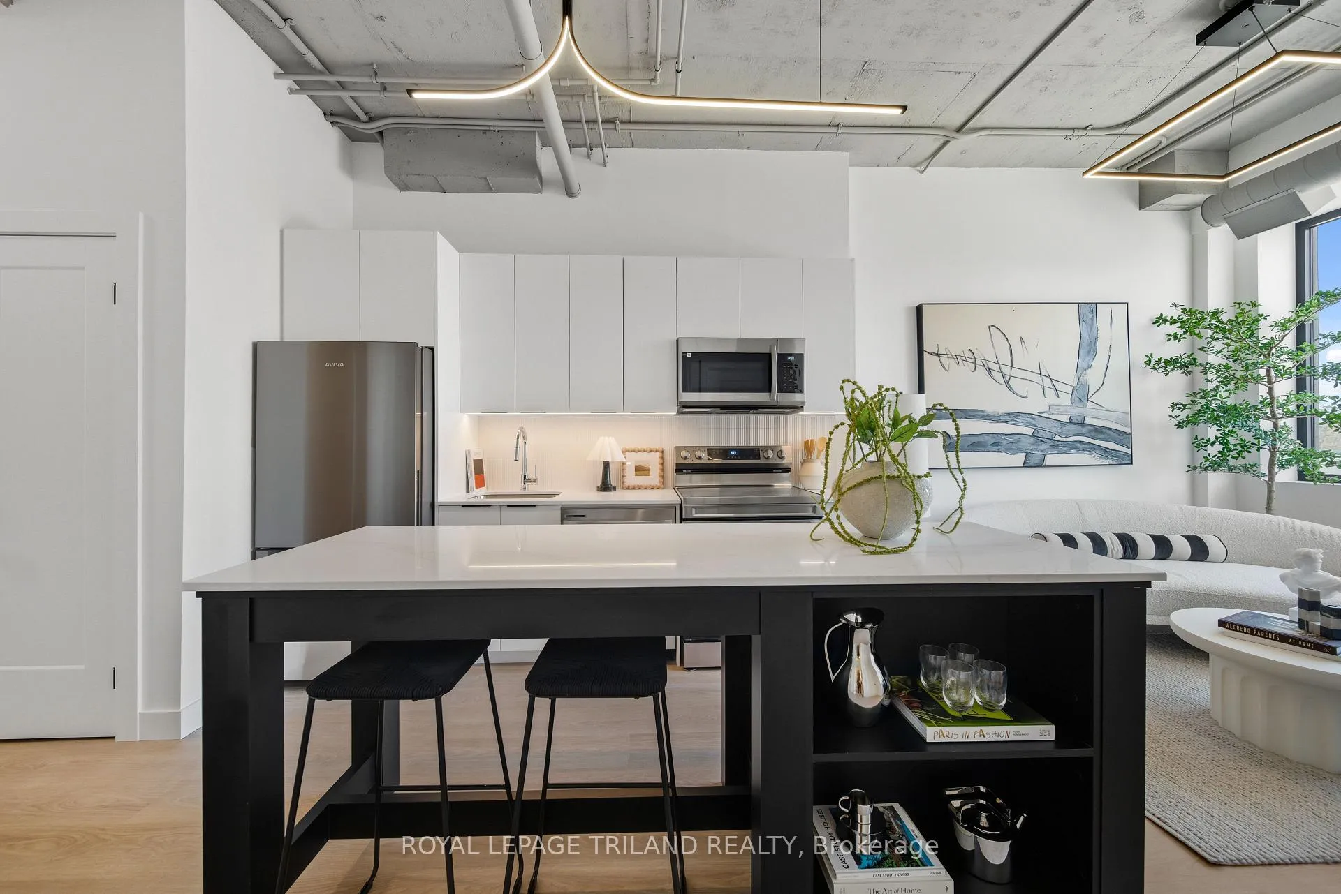Photo 3 of Unit 209, 685 Richmond Street, London, East F — HOMEH