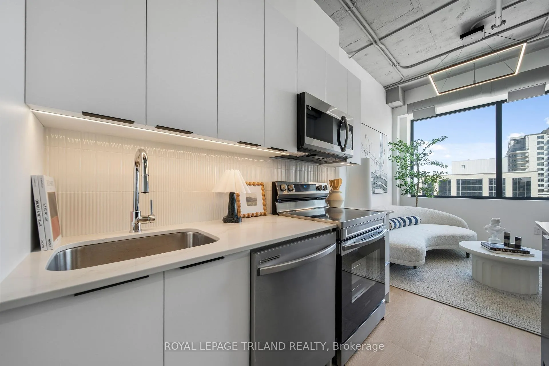 Photo 9 of Unit 209, 685 Richmond Street, London, East F — HOMEH