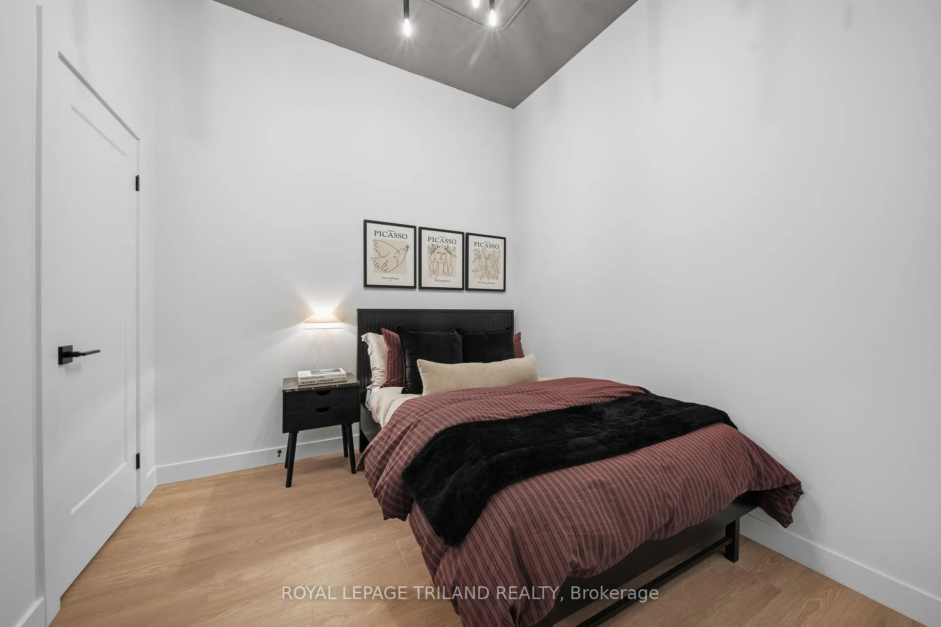 Photo 23 of Unit 209, 685 Richmond Street, London, East F — HOMEH