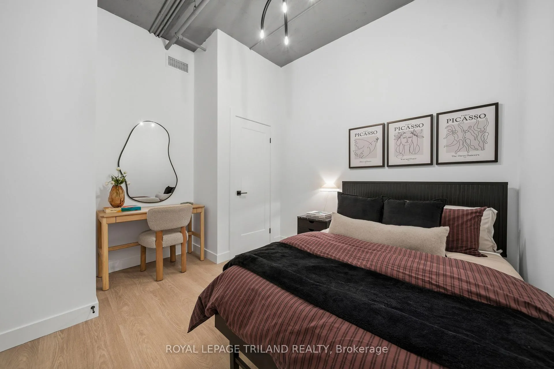 Photo 24 of Unit 209, 685 Richmond Street, London, East F — HOMEH